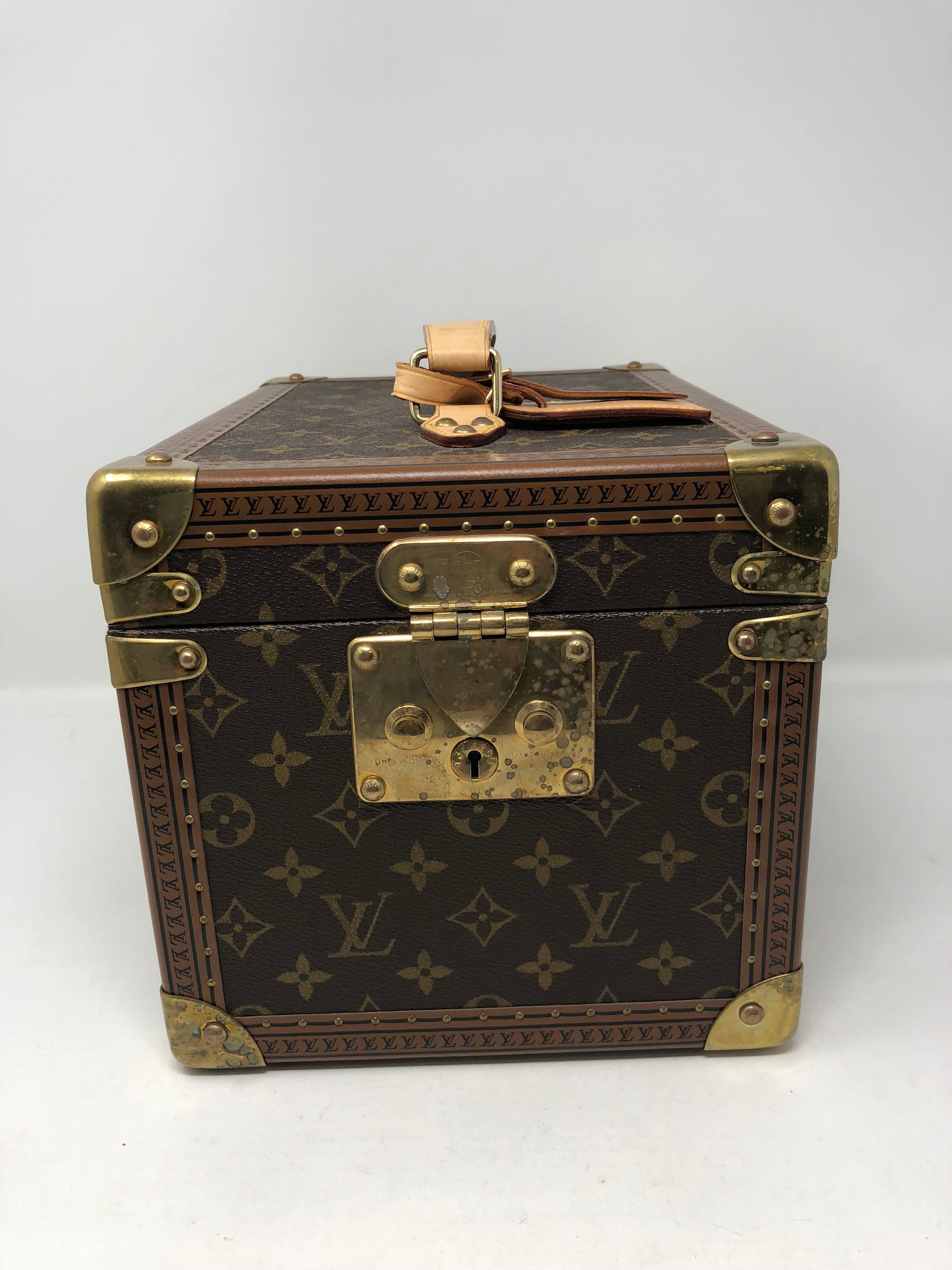 Louis Vuitton Boite Flacons Beauty Train Case in good condition. The brass plating on front just needs a cleaning. Some oxidation from window cleaner. We did not try to clean it professionally. The inside looks new and hardly worn. Only the metal on