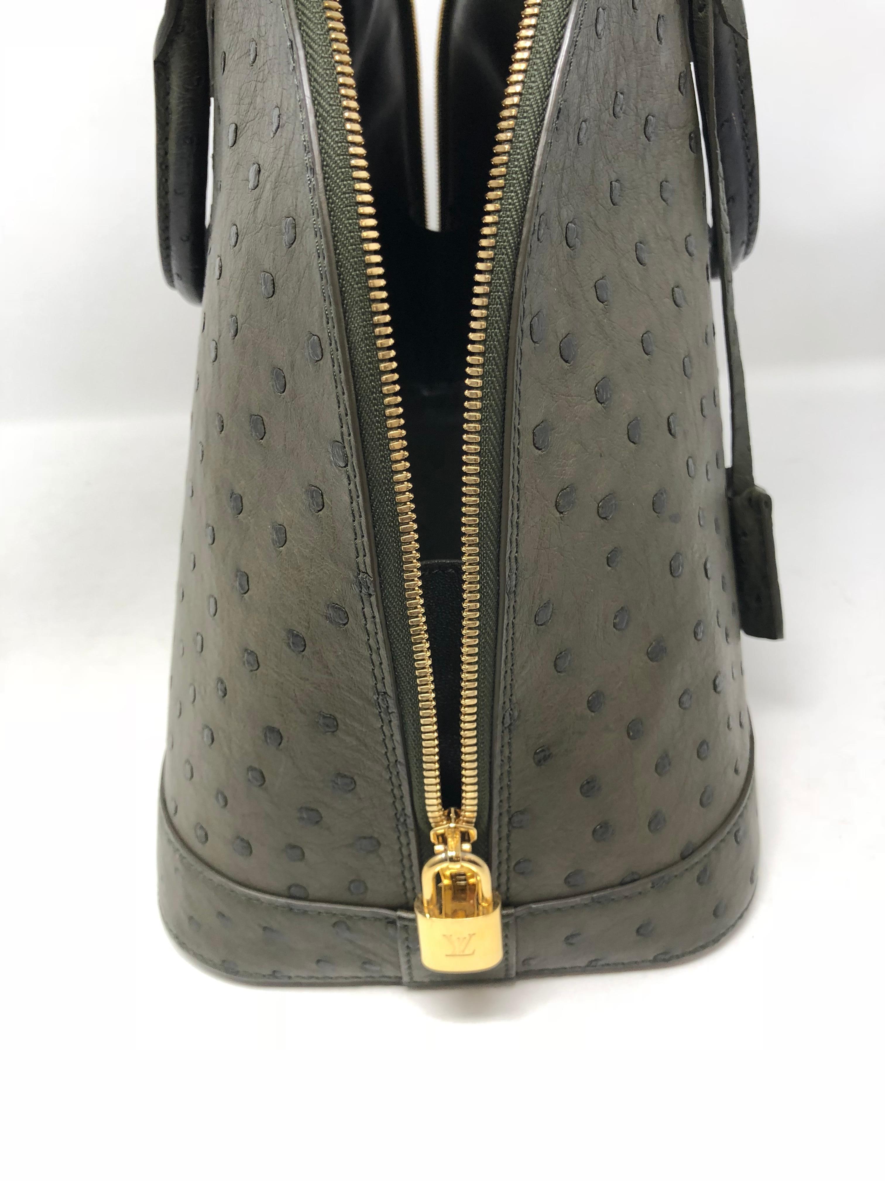 Louis Vuitton Ostrich Leather Alma Bag In Good Condition In Athens, GA