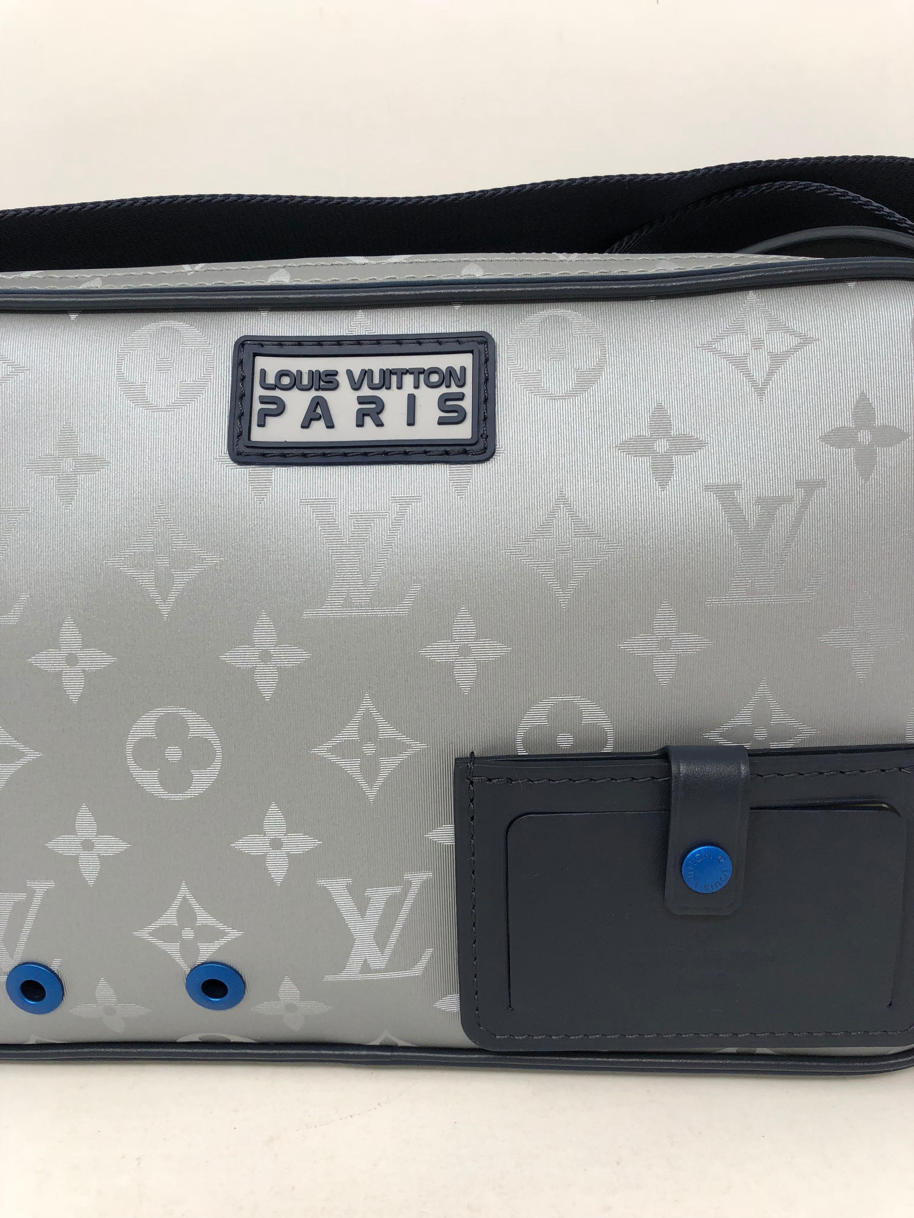 Black Louis Vuitton Alpha Messenger