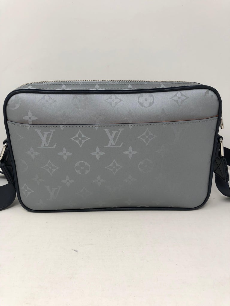 Louis Vuitton Alpha Messenger Bag Limited Edition Monogram Satellite Canvas  Silver 21794059