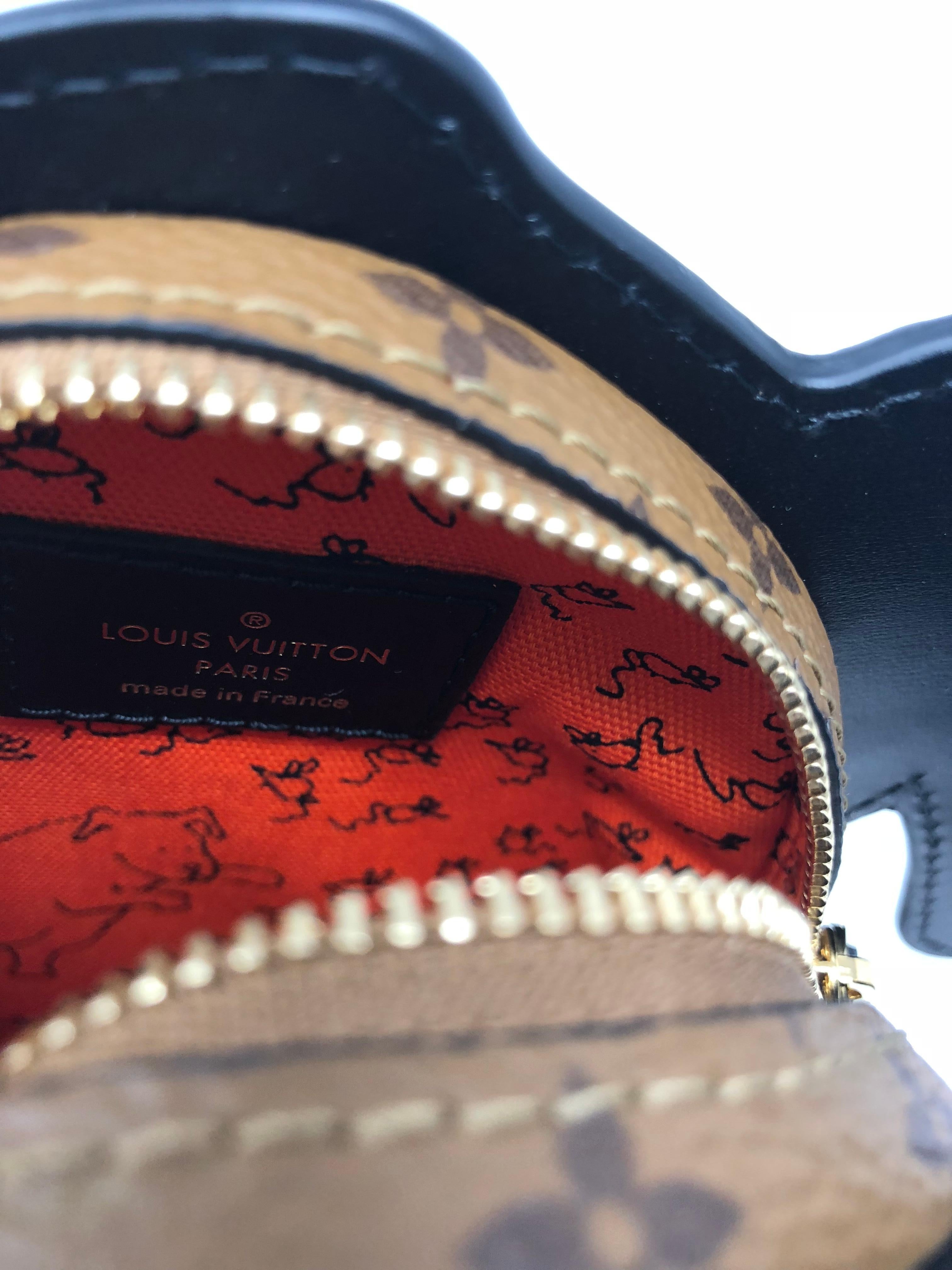 Louis Vuitton Dog Face Clutch 2019 4