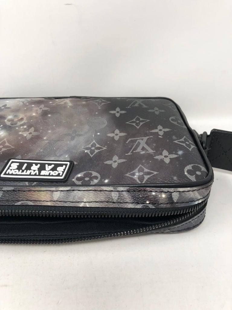 Louis Vuitton 2018 pre-owned Monogram Galaxy Alpha Messenger Bag - Farfetch