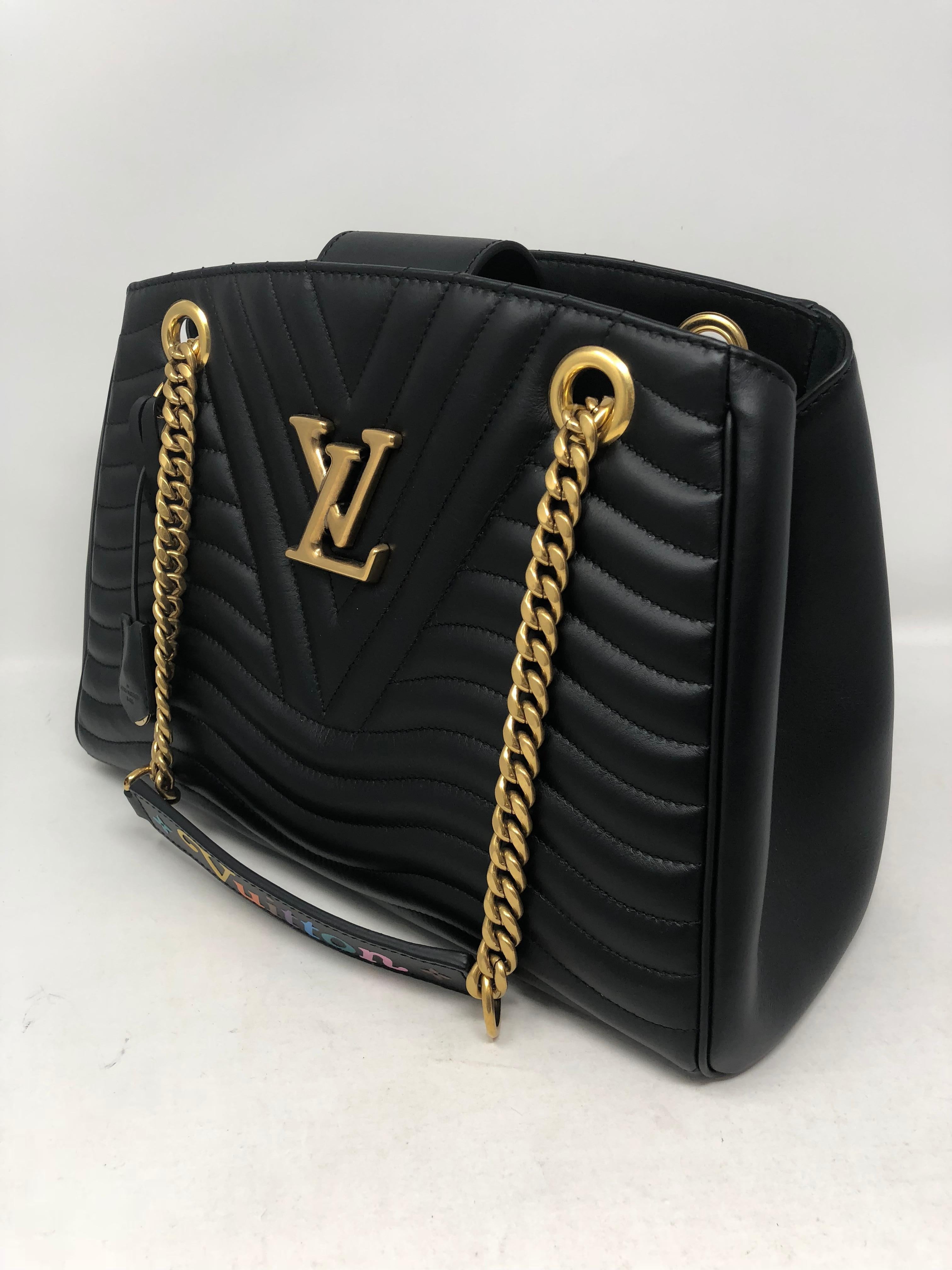 Louis Vuitton New Wave Chain Tote 2018 In New Condition In Athens, GA