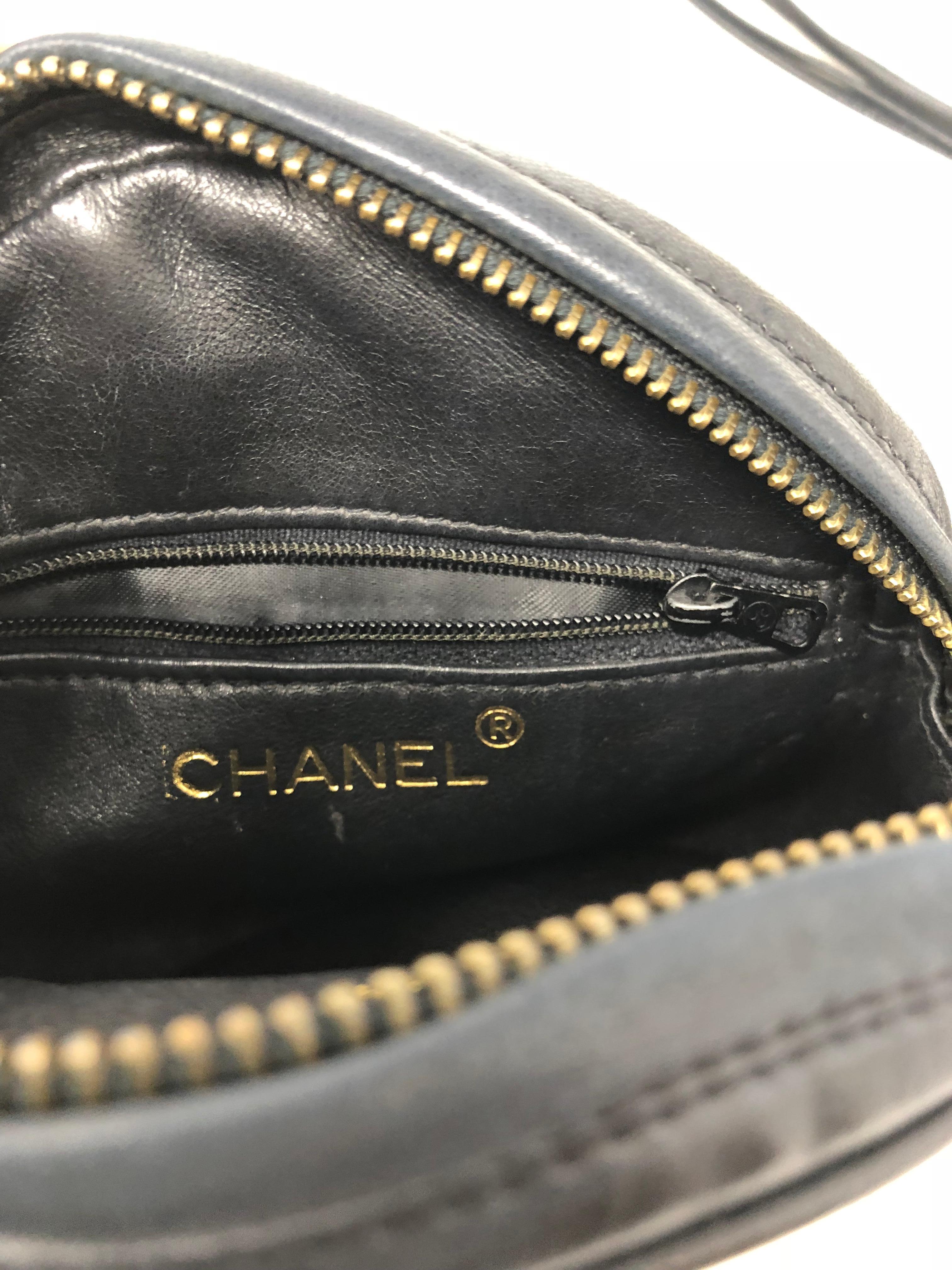 Vintage Black Chanel Lambskin Crossbody 6