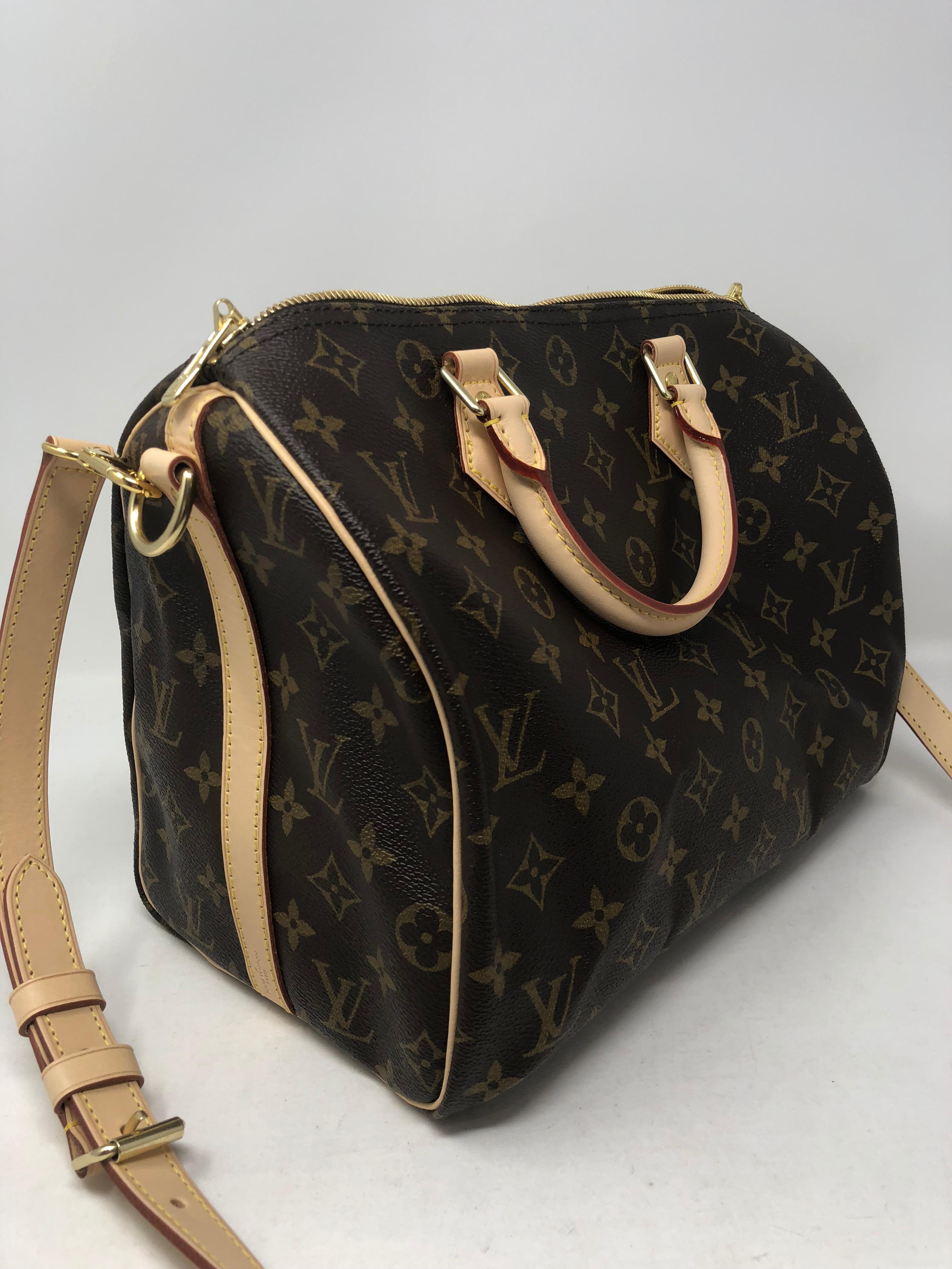 Louis Vuitton Speedy 30 Bandouliere  In New Condition In Athens, GA