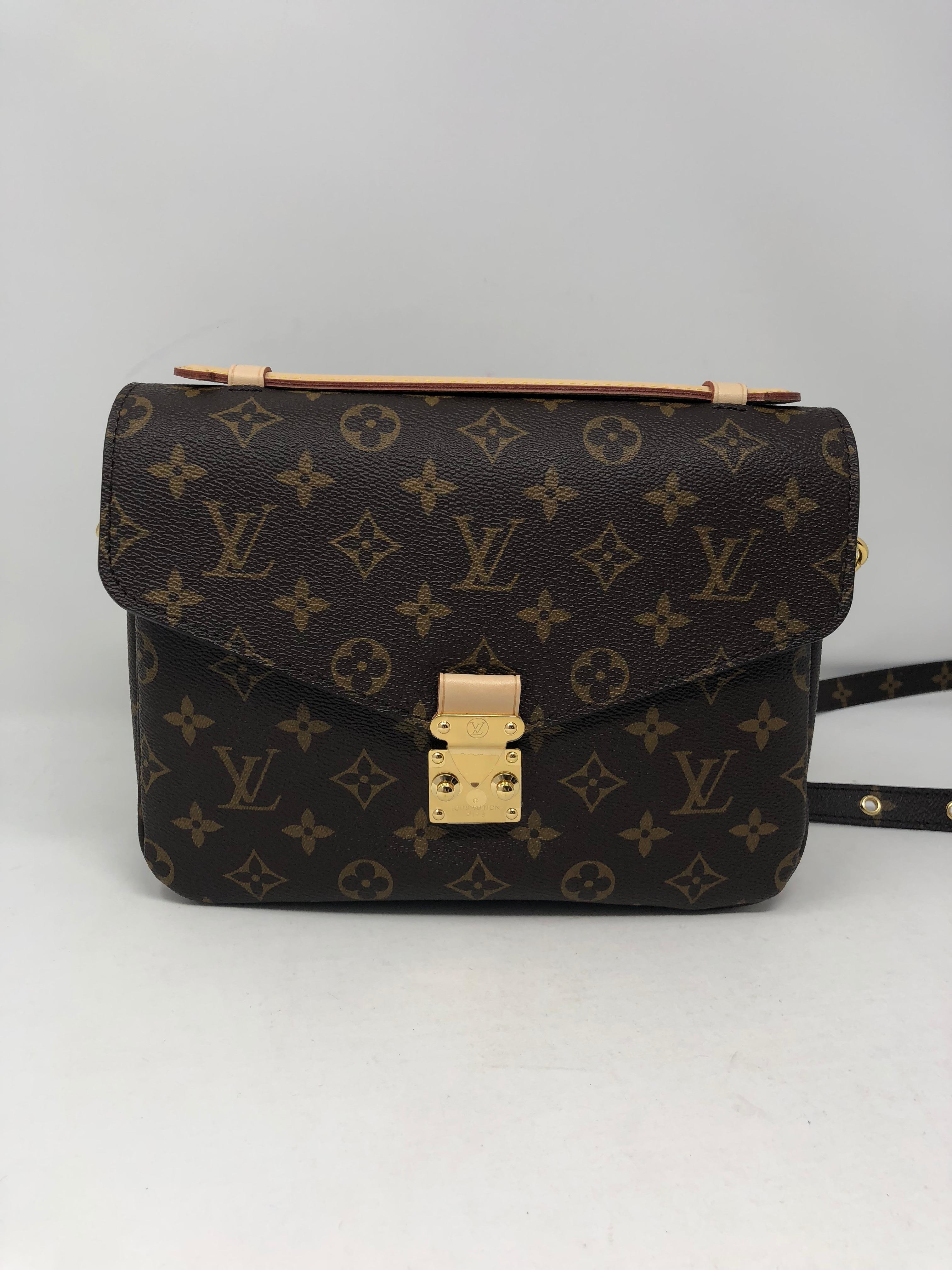 Louis Vuitton Pochette Metis  4