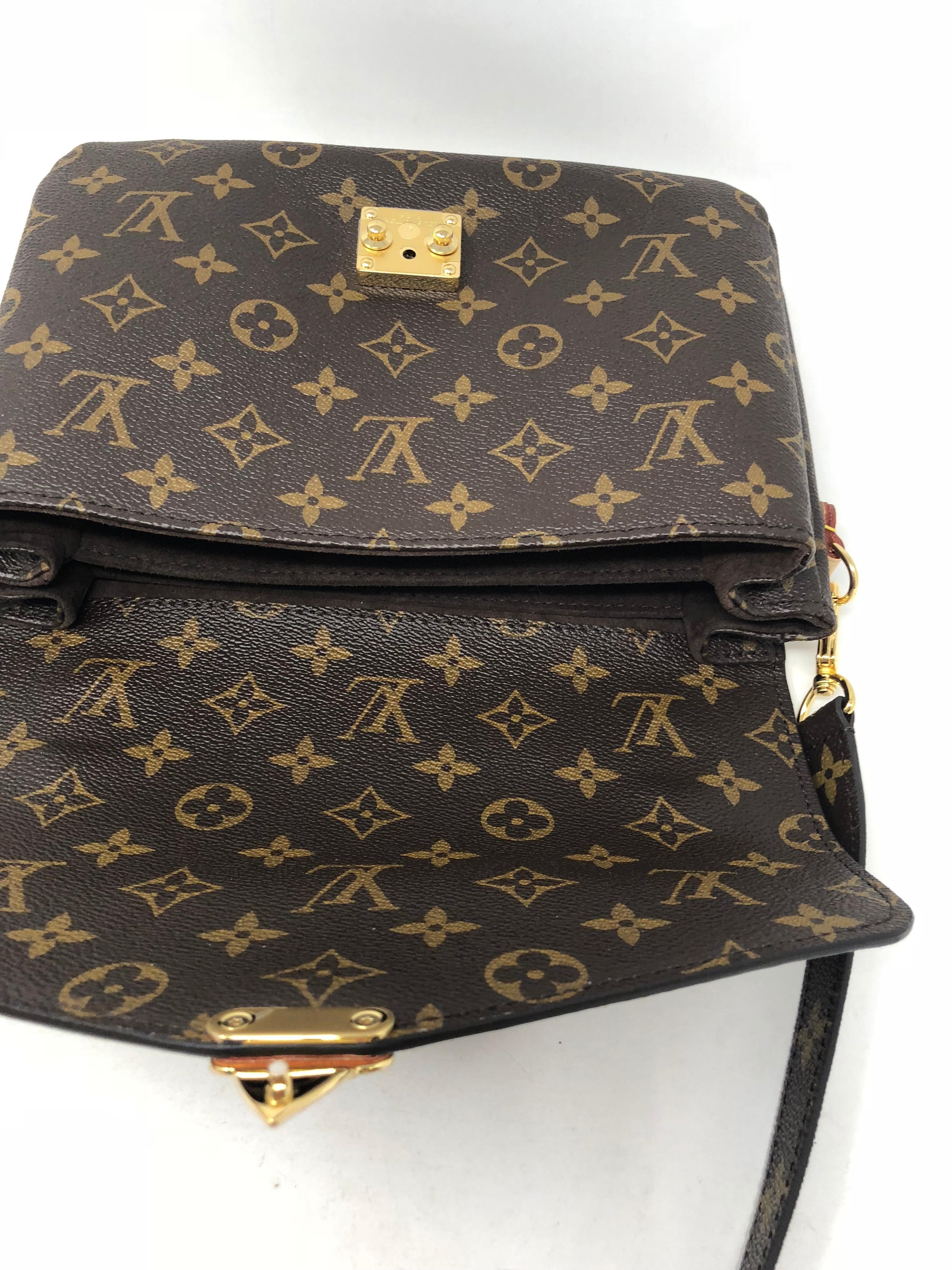 Louis Vuitton Pochette Metis 8