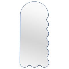 Archvyli R8 – wellenförmiger, skulpturaler Ganzkörperspiegel von oitoproducts