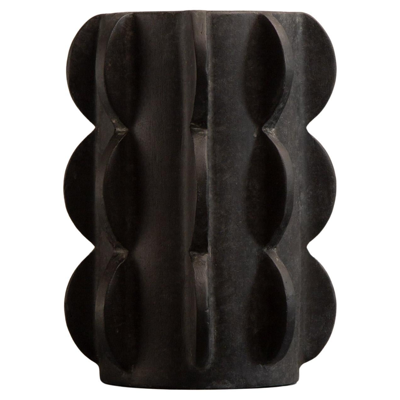 Vase sculptural en céramique noir 'Arcissimo', taille moyenne