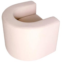 Sillón Arco, de RAIN, Sillón contemporáneo, tapizado sobre estructura de madera