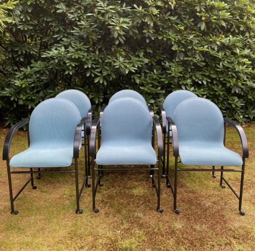 Arco Blue Dutch Design armchairs, Memphis style, Ca. 1980s.
Six wonderful Blue minimalist armchairs with small wheels, manufactured by the Dutch company Arco in ca. the 1980s. Post modern pieces, which remain in good condition but some stains on