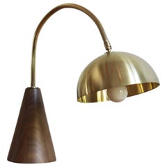 Lampe de bureau Arco De Mesa de Maria Beckmann, représentée par Tuleste Factory