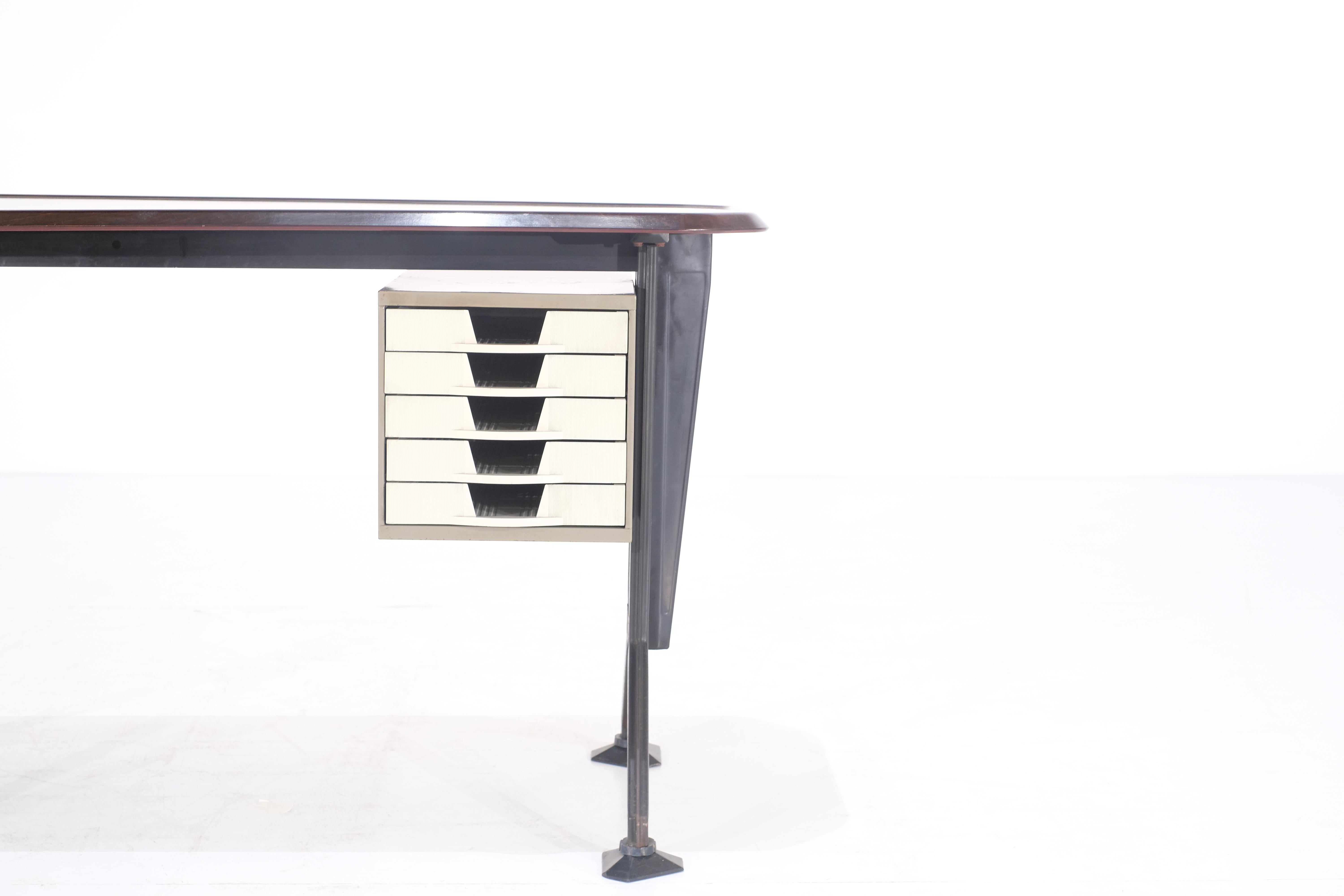 Arco-Schreibtisch von BBPR für Olivetti Synthesis – 1960er Jahre im Angebot 1
