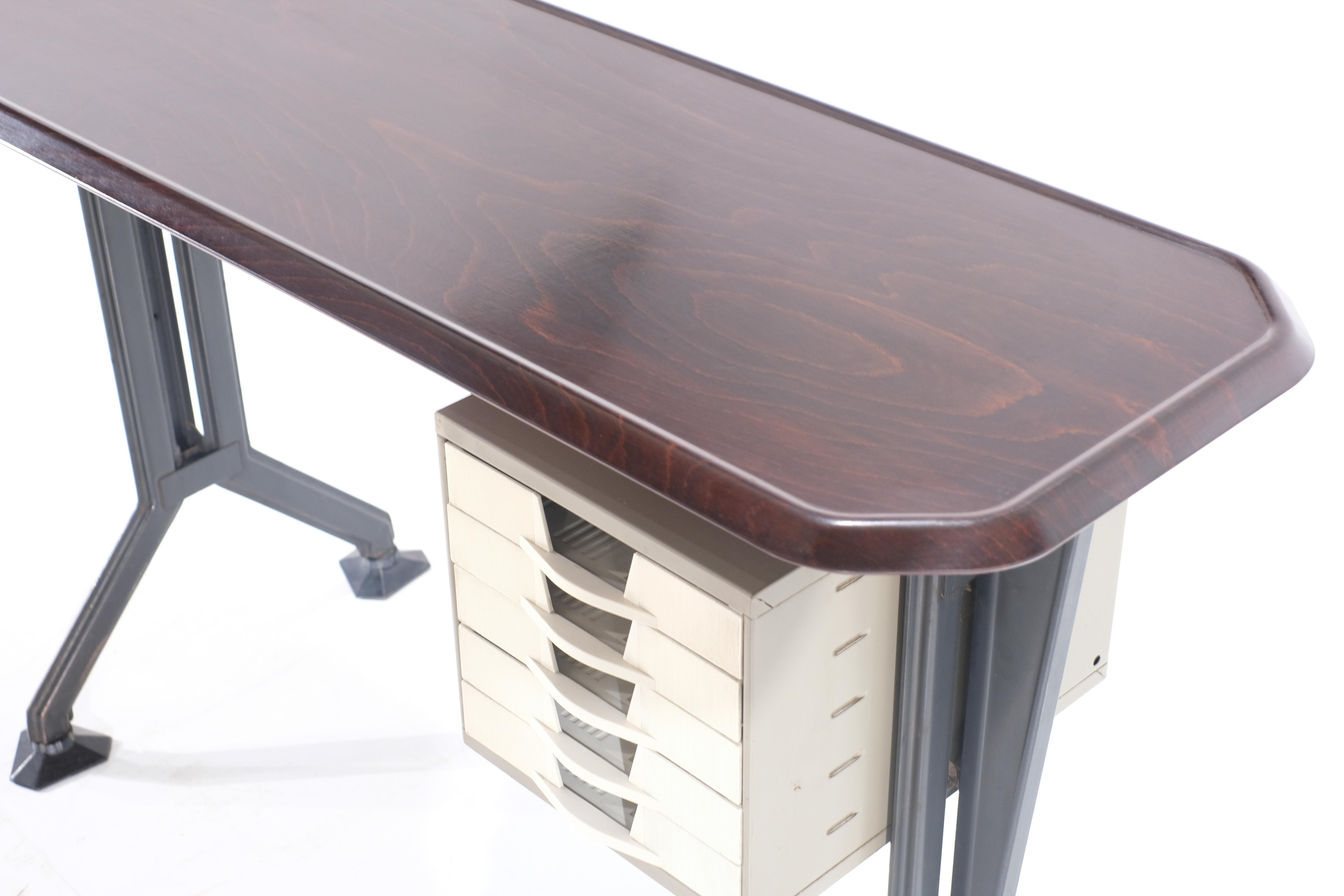 Arco-Schreibtisch von BBPR für Olivetti Synthesis – 1960er Jahre im Angebot 2