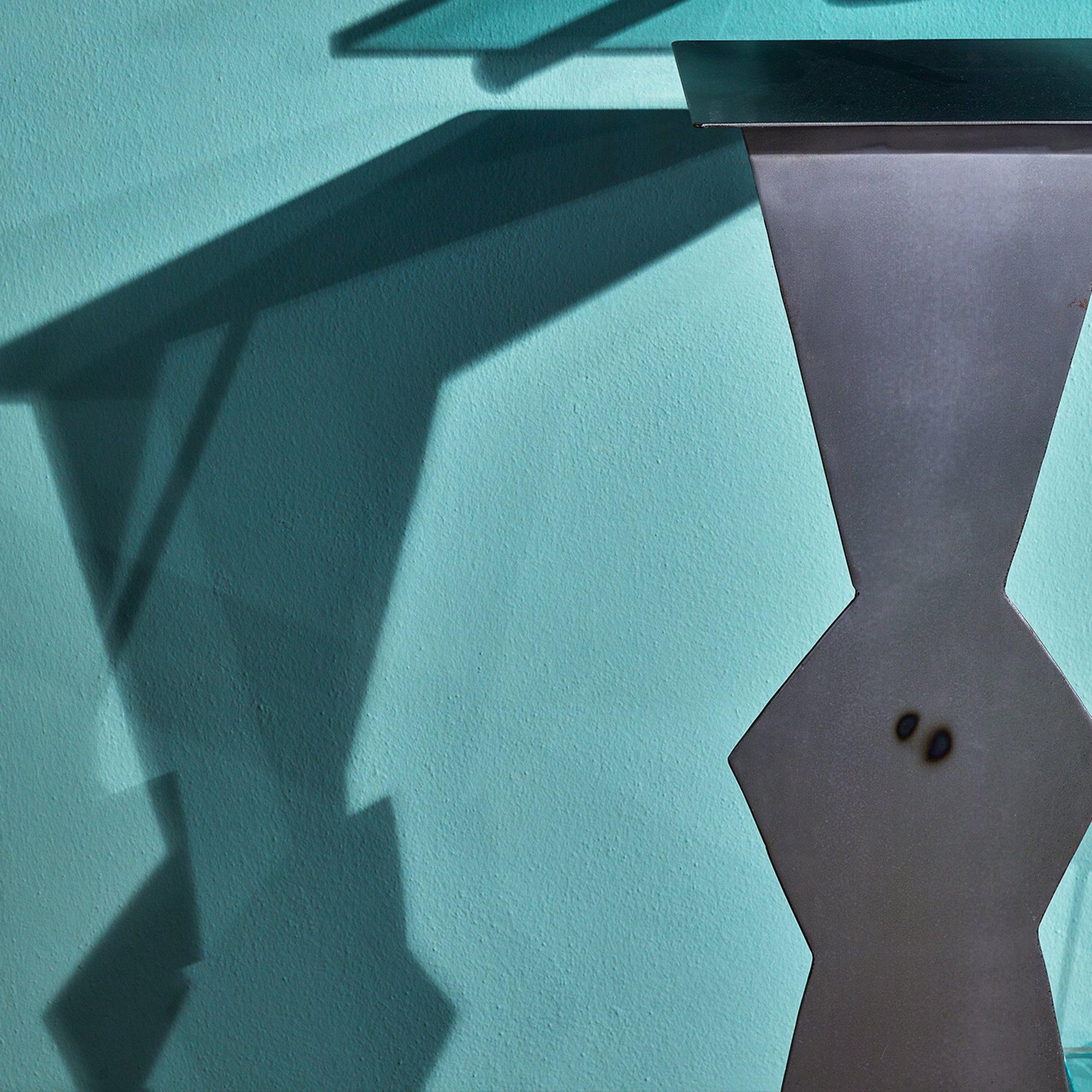Fer Arc Horizon Flagellé, Raffaello Biagetti produit par Memphis Post Design en vente