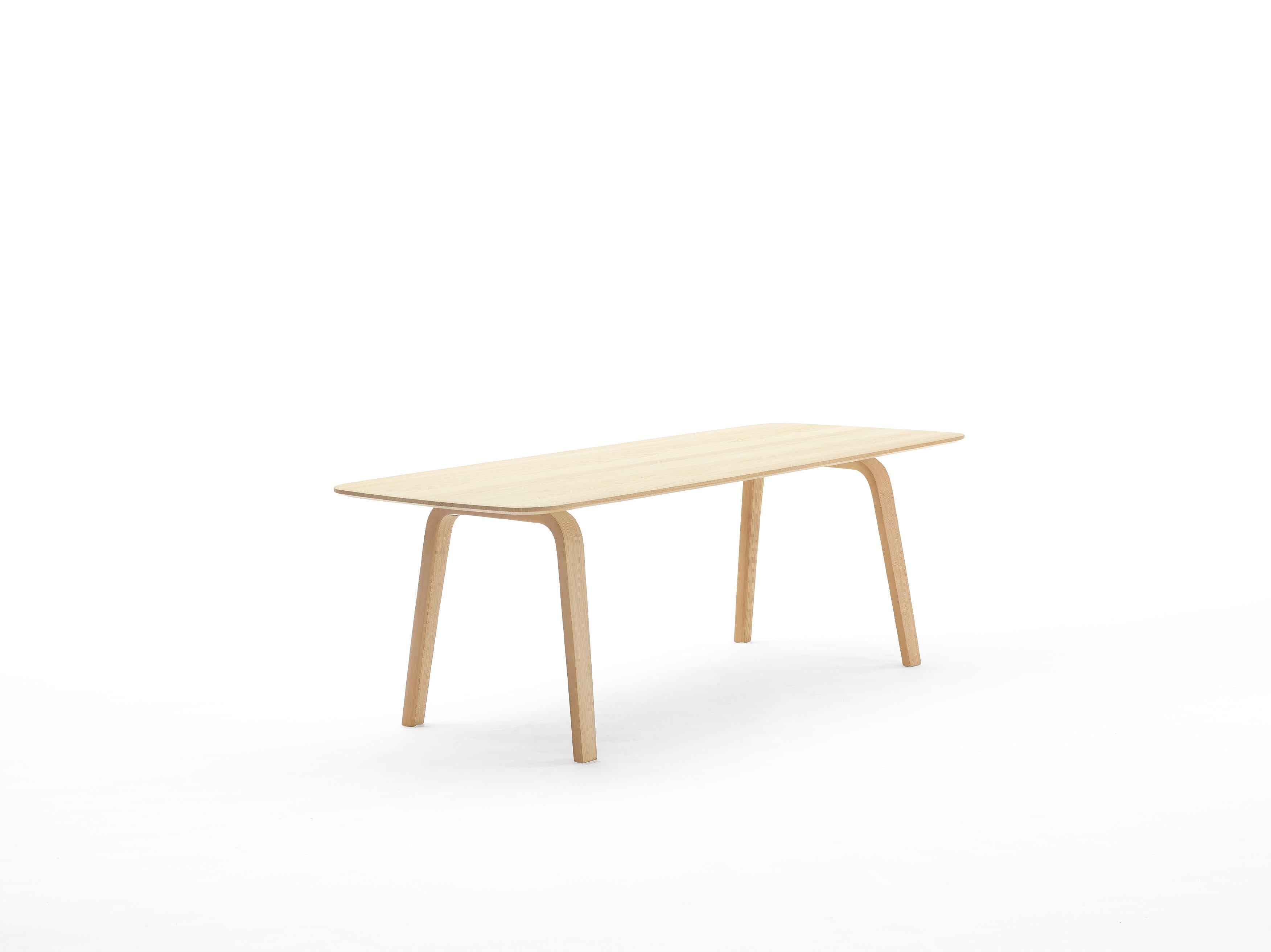 Anpassbarer Arco-Tisch aus essentialem Holz aus Nussbaumholz von Gudmundur Ludvik im Zustand „Neu“ im Angebot in New York, NY