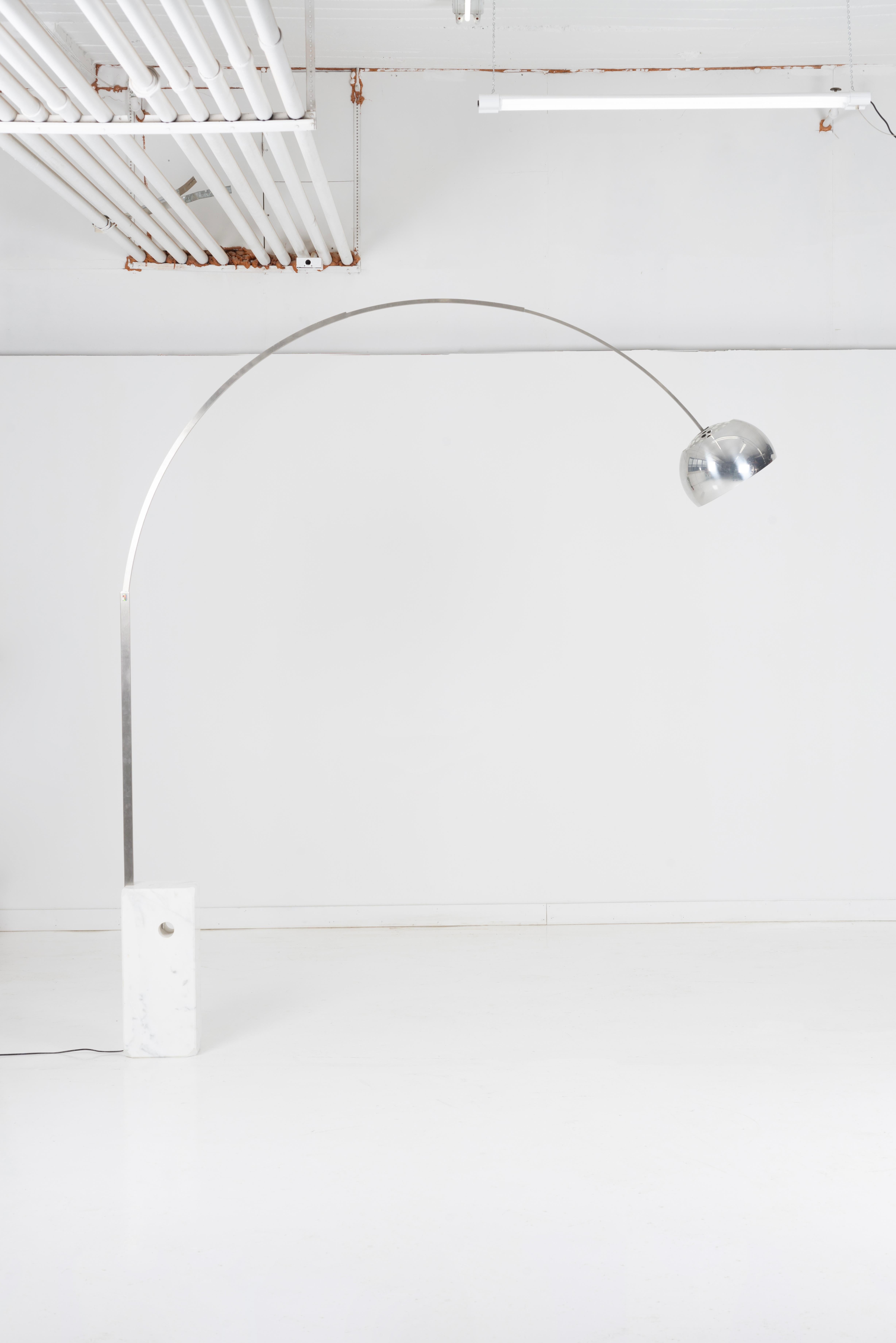 Américain Lampadaire Arco d'Achille Castiglioni & Pier Giacomo pour Flos