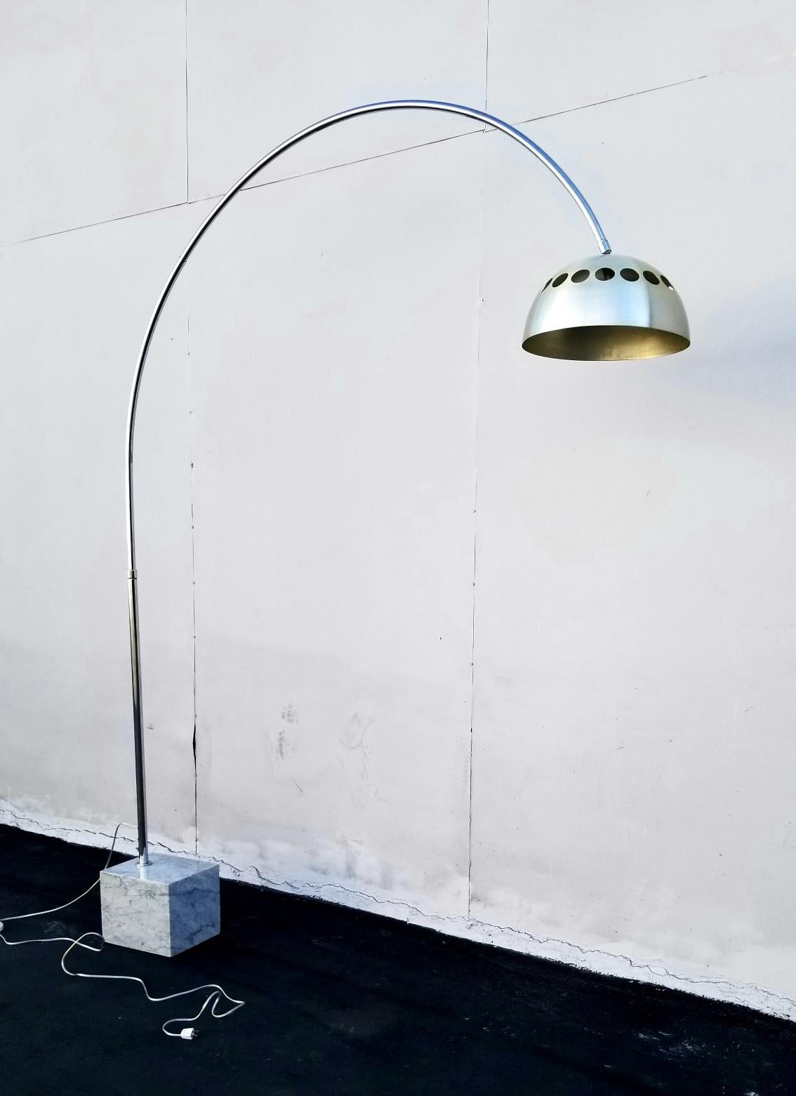 1970 s flor lamp inspired by Design Achille & Pierre Giacomo Castiglioni, 1962 .iconic 
