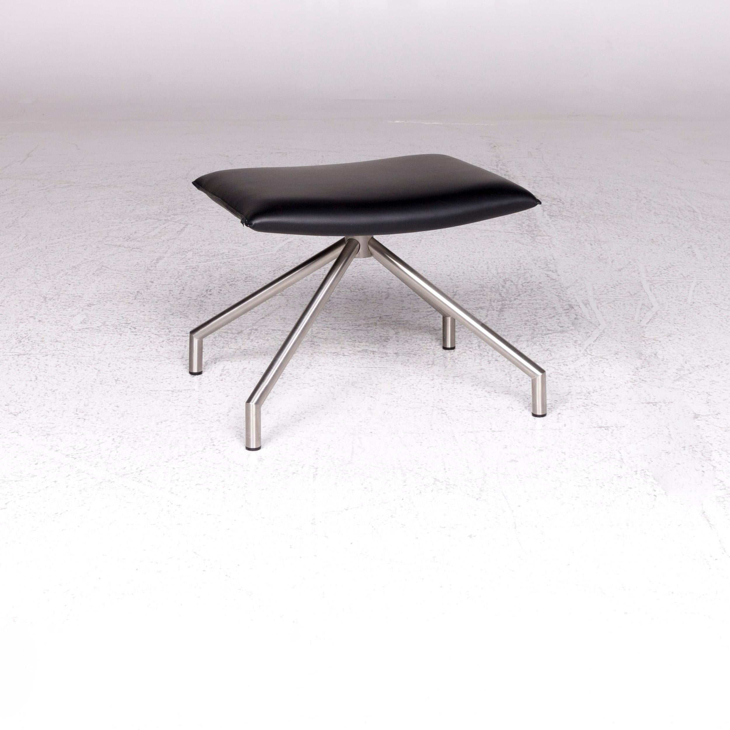 We bring to you an Arco lay down leather stool black.
 
 Product measurements in centimeters:
 
Depth 43
Width 51
Height 39.





   