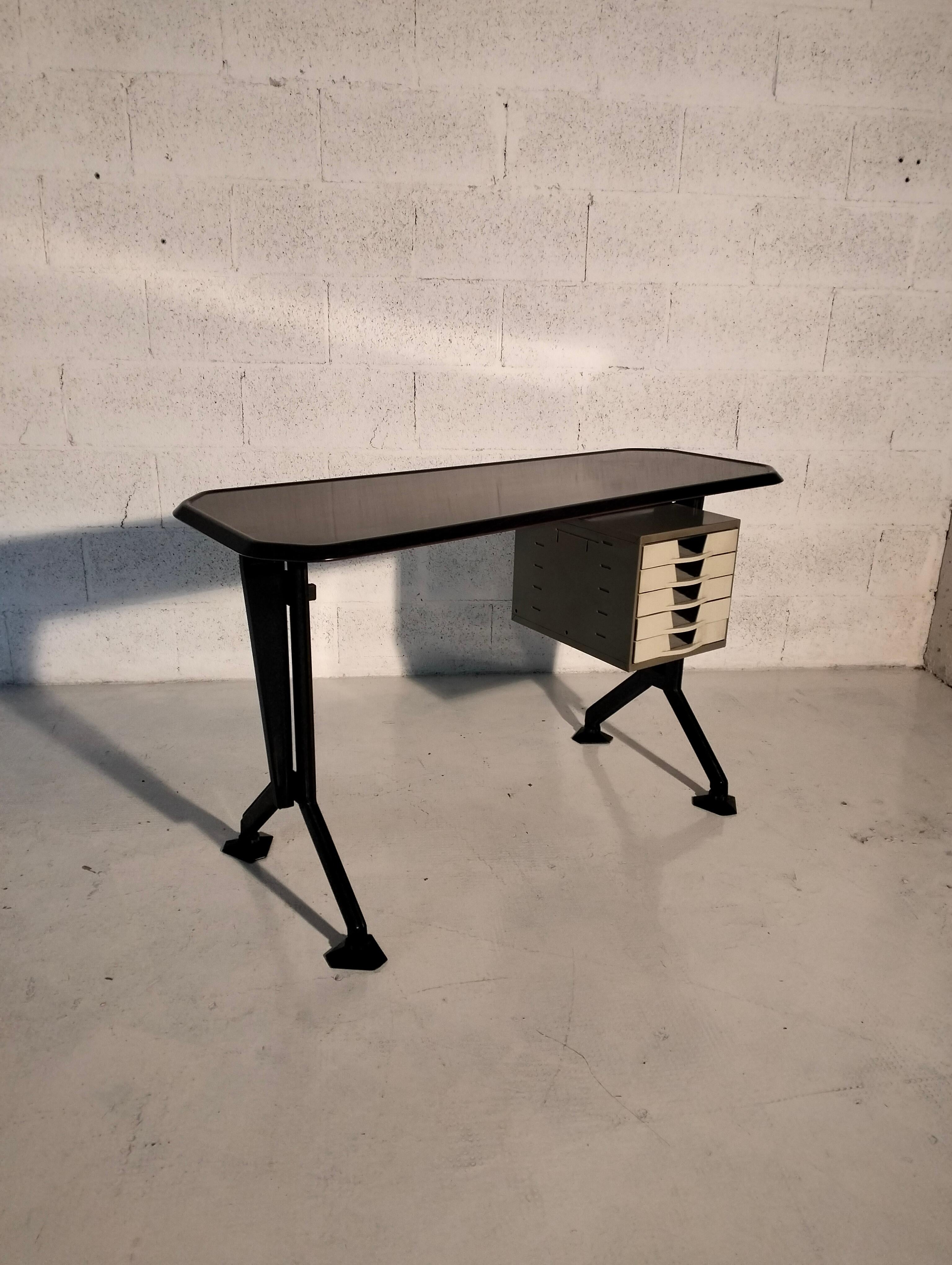 Arco Series Typing Desk by BBPR for Olivetti Synthesis 60s, 70s For Sale 2