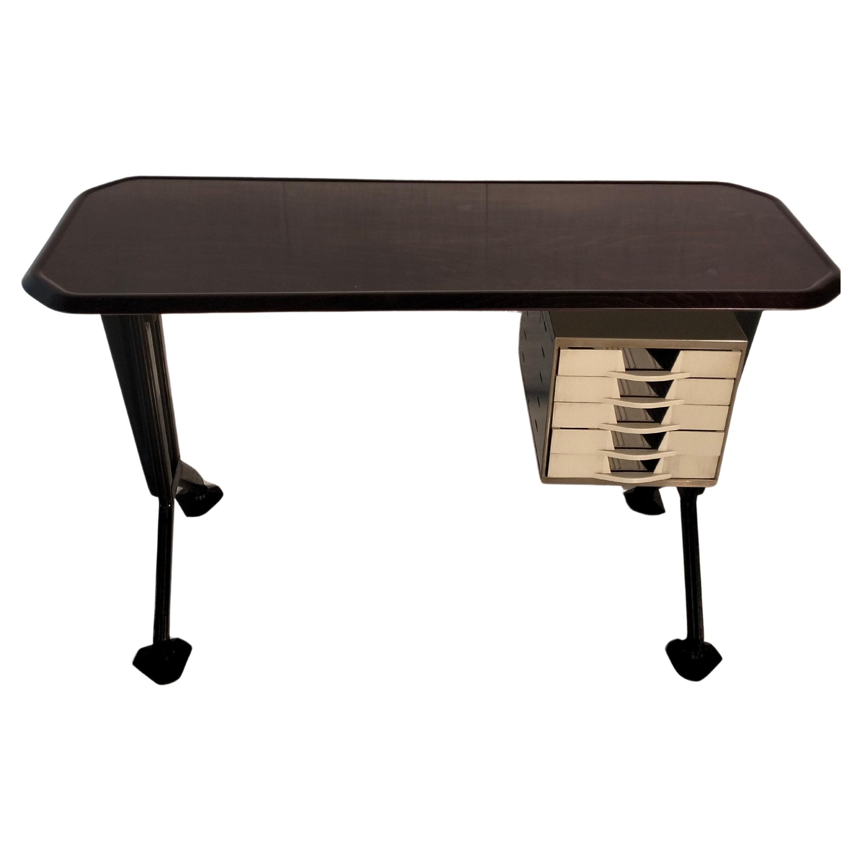 Typischer Schreibtisch aus der Arco-Serie von BBPR für Olivetti Synthesis 60er, 70er Jahre im Angebot