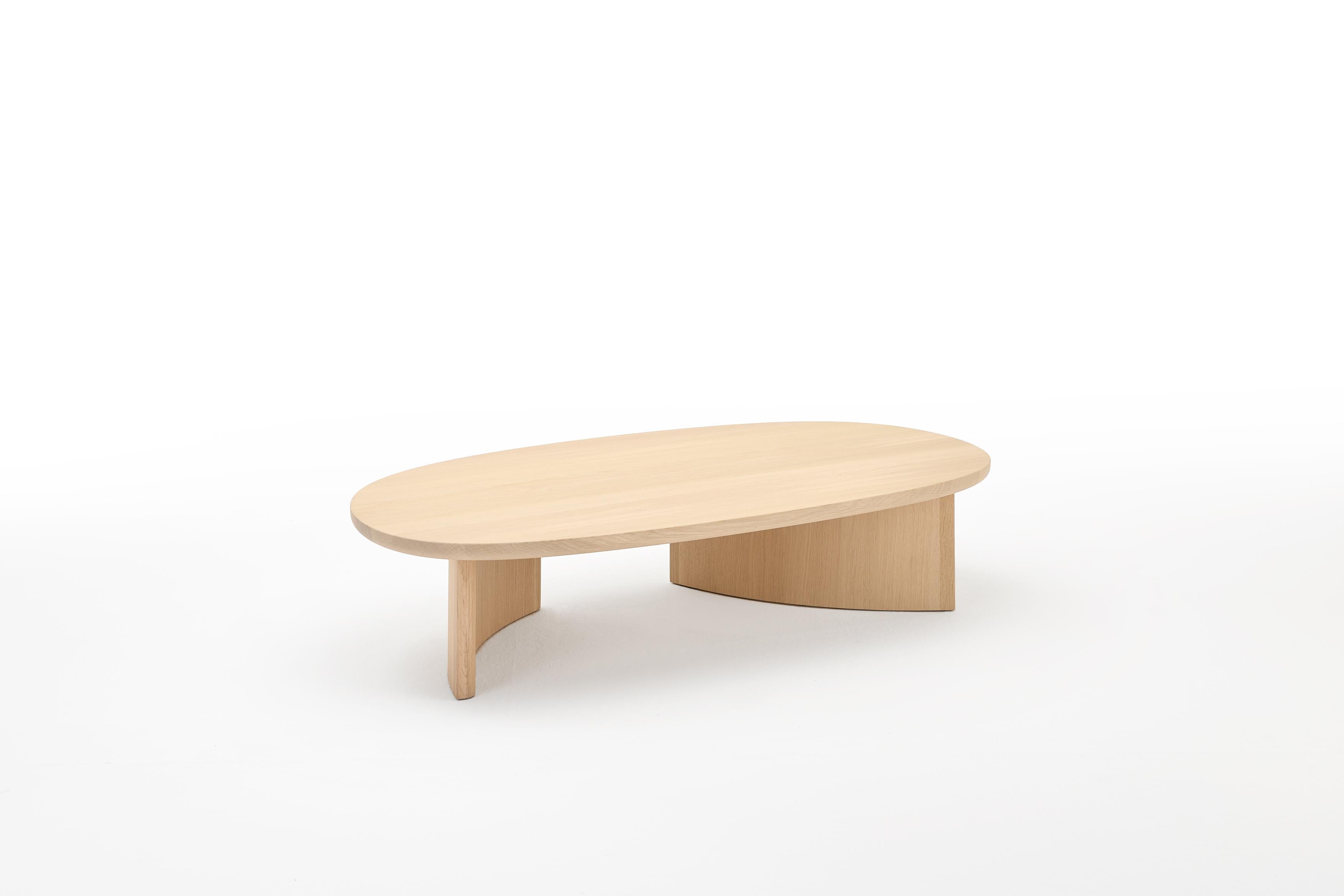 Ensemble Arco de deux tables basses en chêne Dew conçues par Sabine Marcelis en vente 5