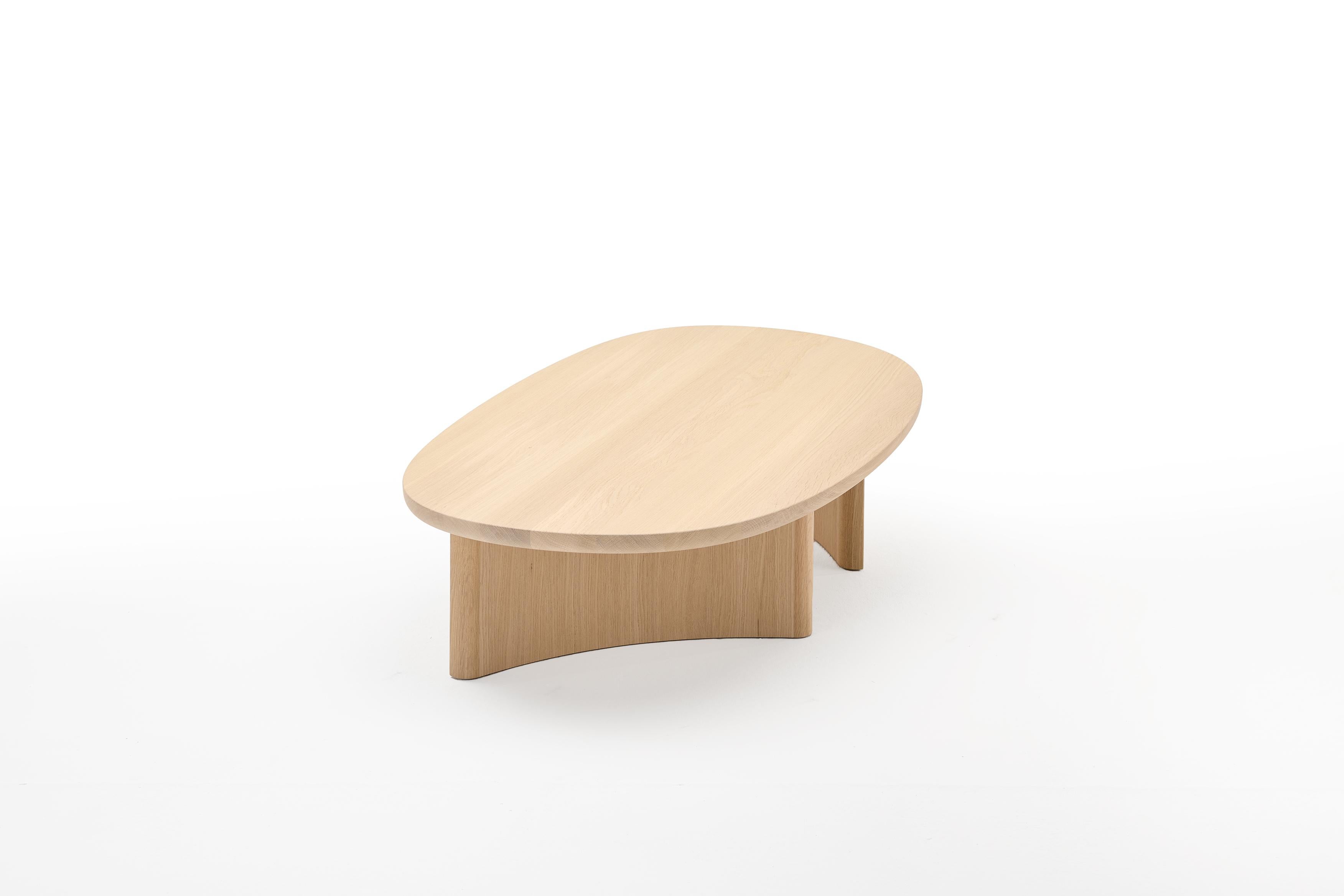 Ensemble Arco de deux tables basses en chêne Dew conçues par Sabine Marcelis en vente 6