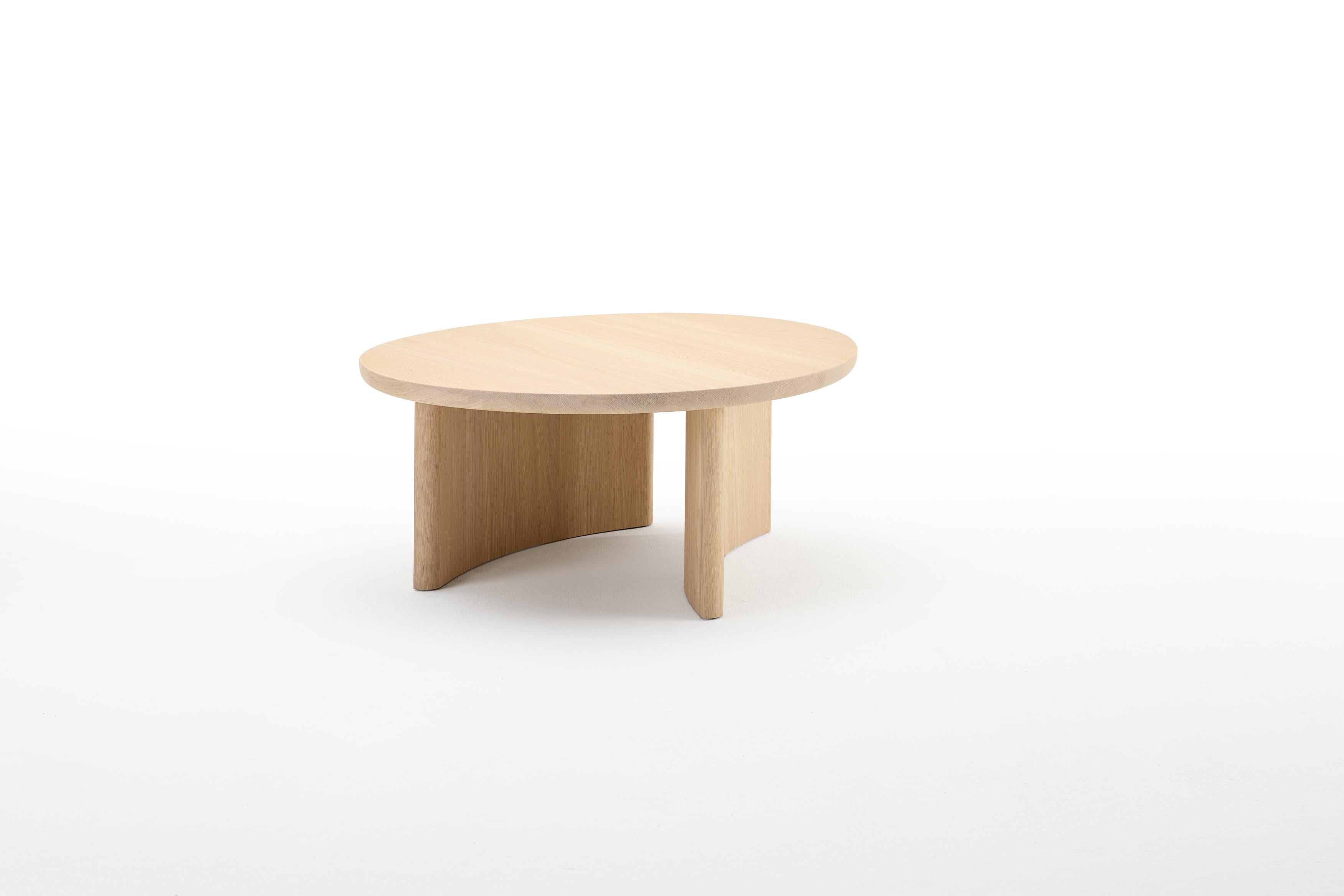 Ensemble Arco de deux tables basses en chêne Dew conçues par Sabine Marcelis en vente 7