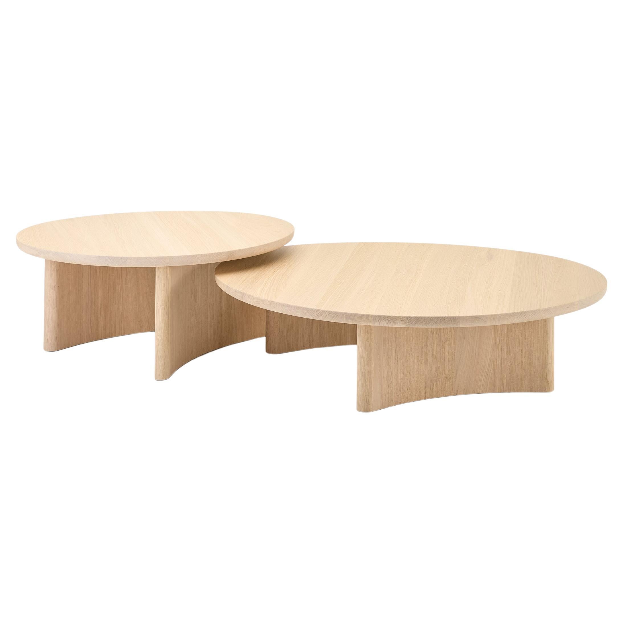 Ensemble Arco de deux tables basses en chêne Dew conçues par Sabine Marcelis en vente