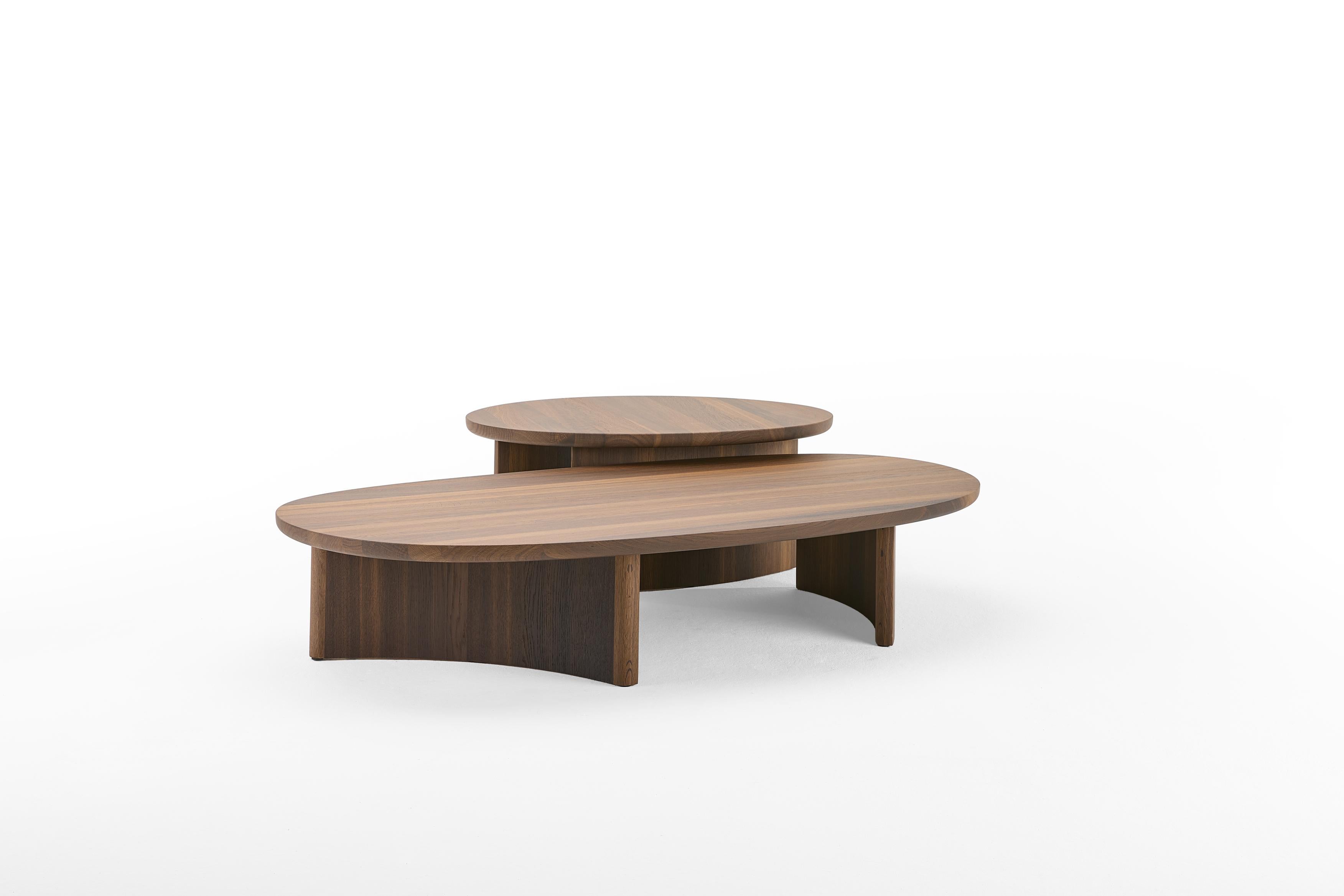 DIFFERENT DIMENSIONS & FINISHES AVAILABLE.
SIZE ADVERTISED: 160x85x30 & 90x74x37.5 IN WALNUT

The Dew coffee table was designed by the distinguished Sabine Marcelis and is a follow-up to the Dew dining table. Like the dining table, the Dew coffee