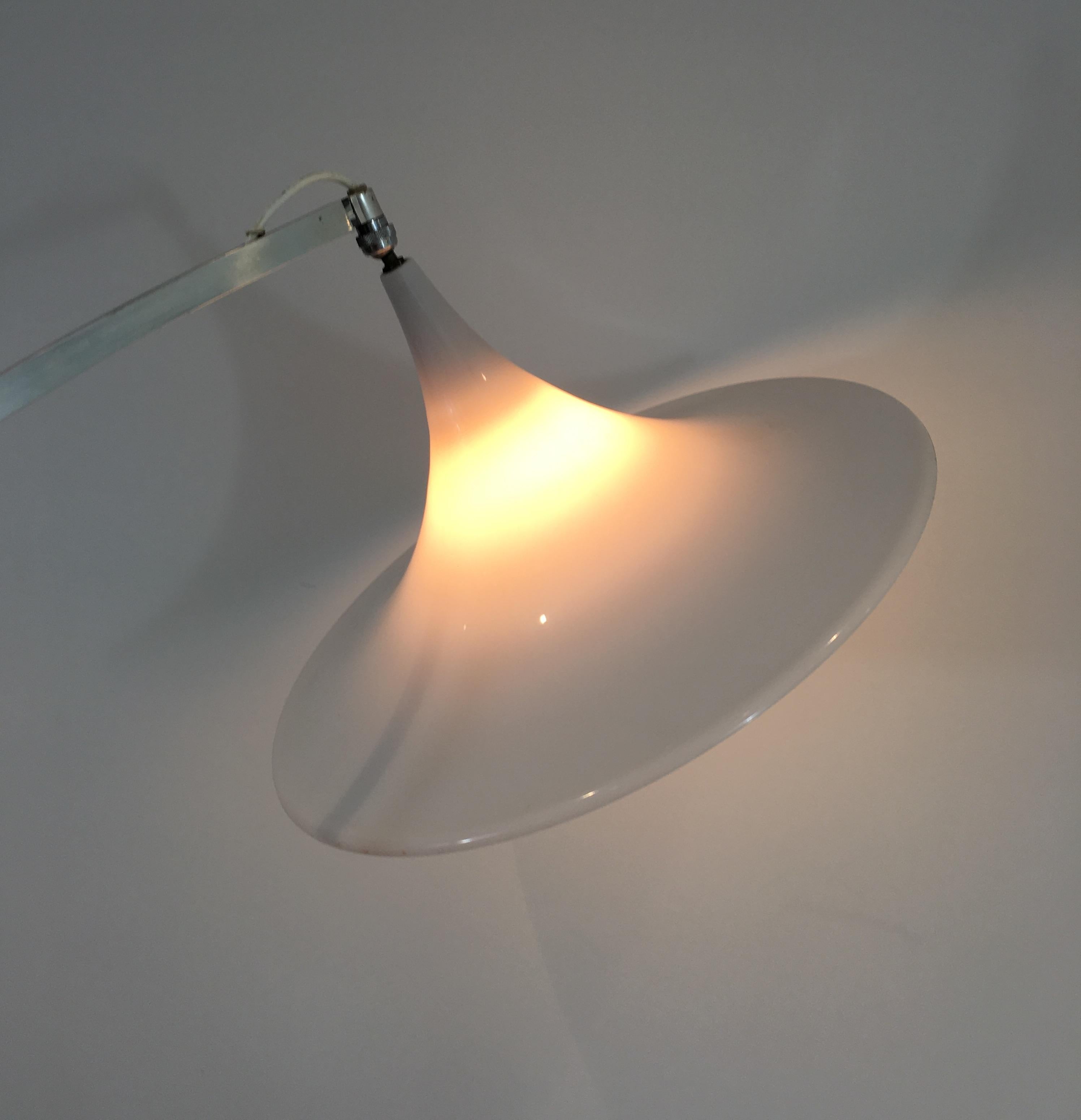 Stehlampe im Arco-Stil aus gebürstetem Aluminium, konisch-weiß im Angebot 7