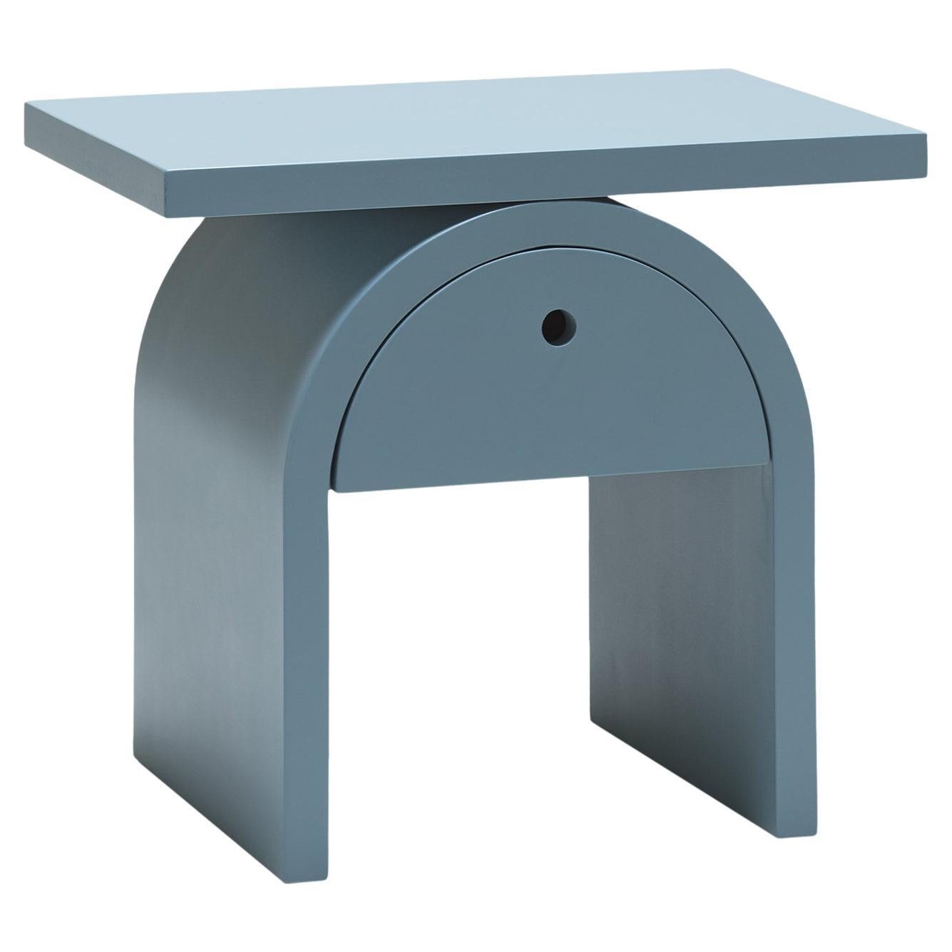 Hellblauer Arcom-Nachttisch von Giulio Iacchetti im Angebot