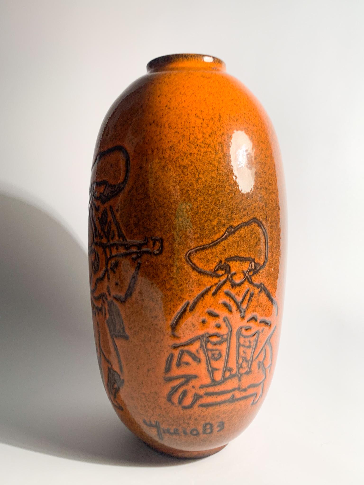 Arcore Ceramic Orange Vase with 1950s Decorative Detail For Sale 4