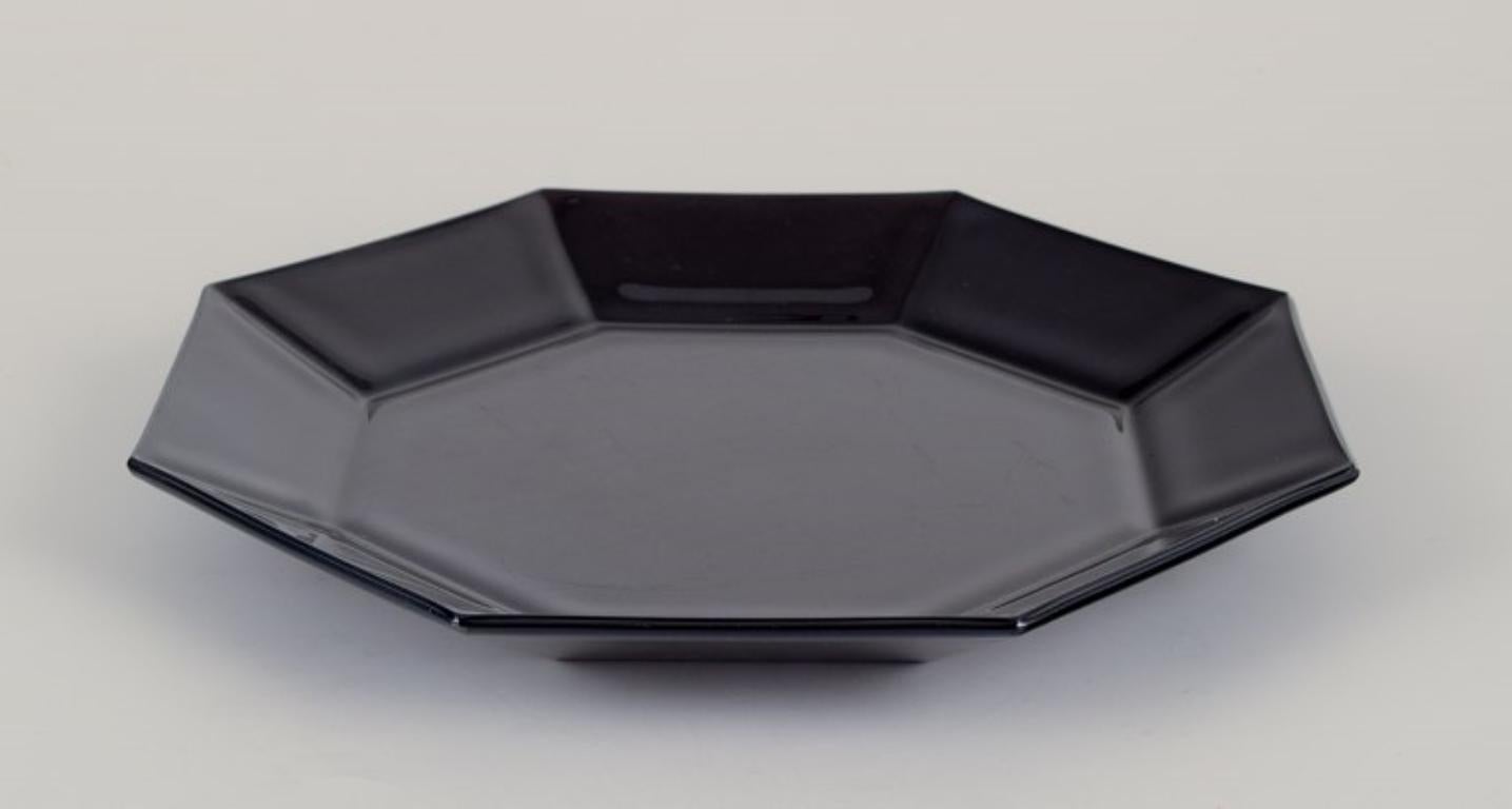 Arcoroc, Francia. Juego de cuatro platos octogonales de cristal negro. Francés en venta