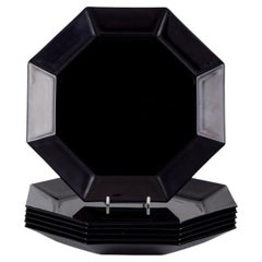 Arcoroc, Francia. Juego de seis platos octogonales de cristal negro.