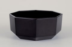 Arcoroc, France. Two octagonal bowls in black glass 1970s/80s.