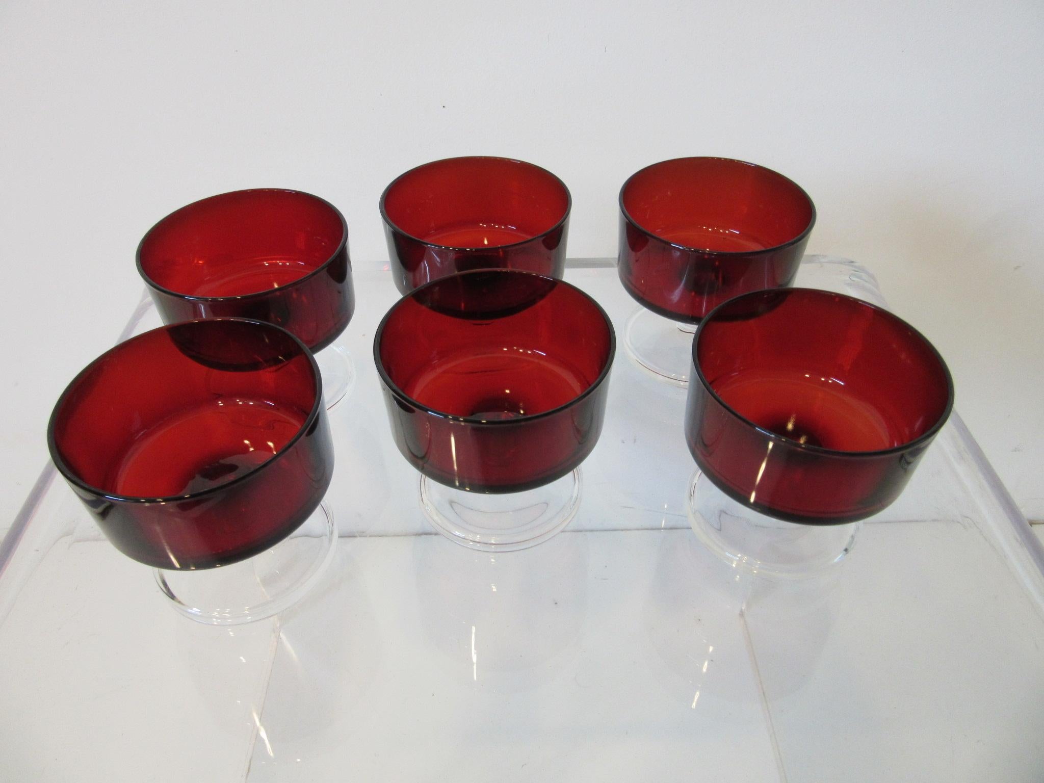 Arcoroc Ruby Desert Glasses France by J. G. Durand In Good Condition For Sale In Cincinnati, OH