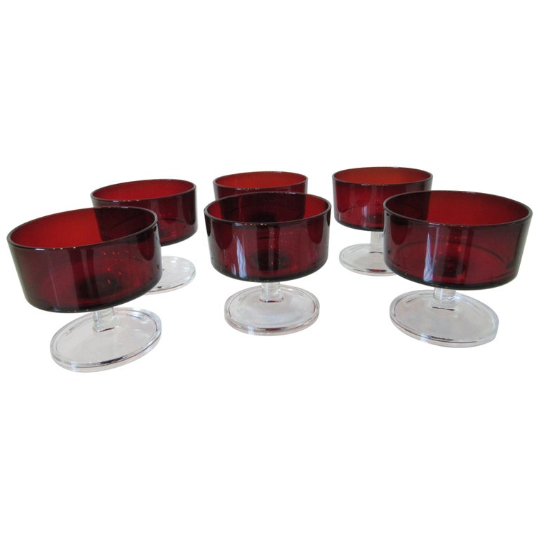 https://a.1stdibscdn.com/arcoroc-ruby-desert-glasses-france-by-j-g-durand-for-sale/1121189/f_241427021623756300860/24142702_master.jpg?width=768