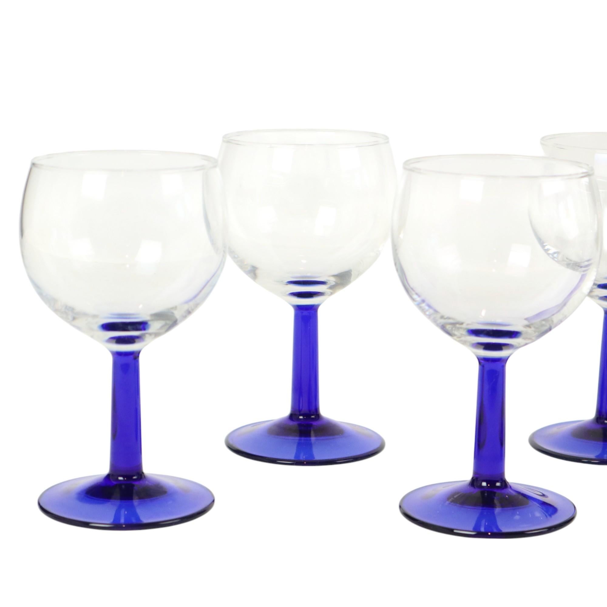 Arcoroc Wine Glasses Cobalt Blue Foot France 1980s In Excellent Condition In Poperinge, BE