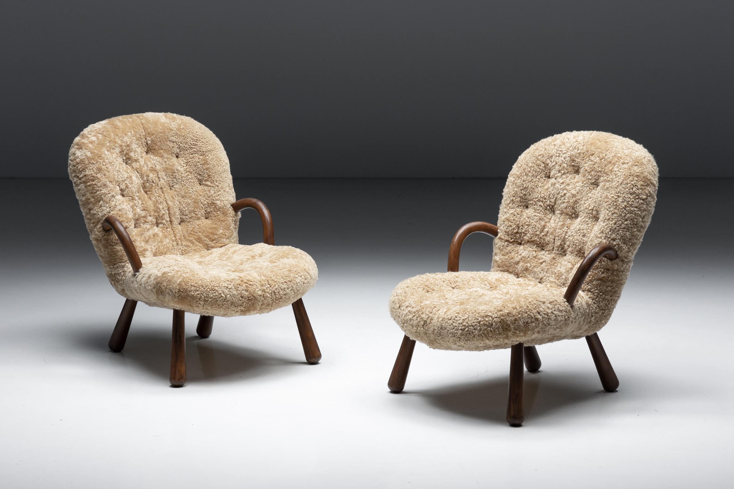 Arctander clam chair; Sheepskin; Philip Arctander; Denmark; 1944; Danish Design; Muslingestol; Scandinavian Design; 

The Arctander clam chair, also known as the “Muslingestol”, is easily recognizable by its rounded arms, club-shaped legs, and