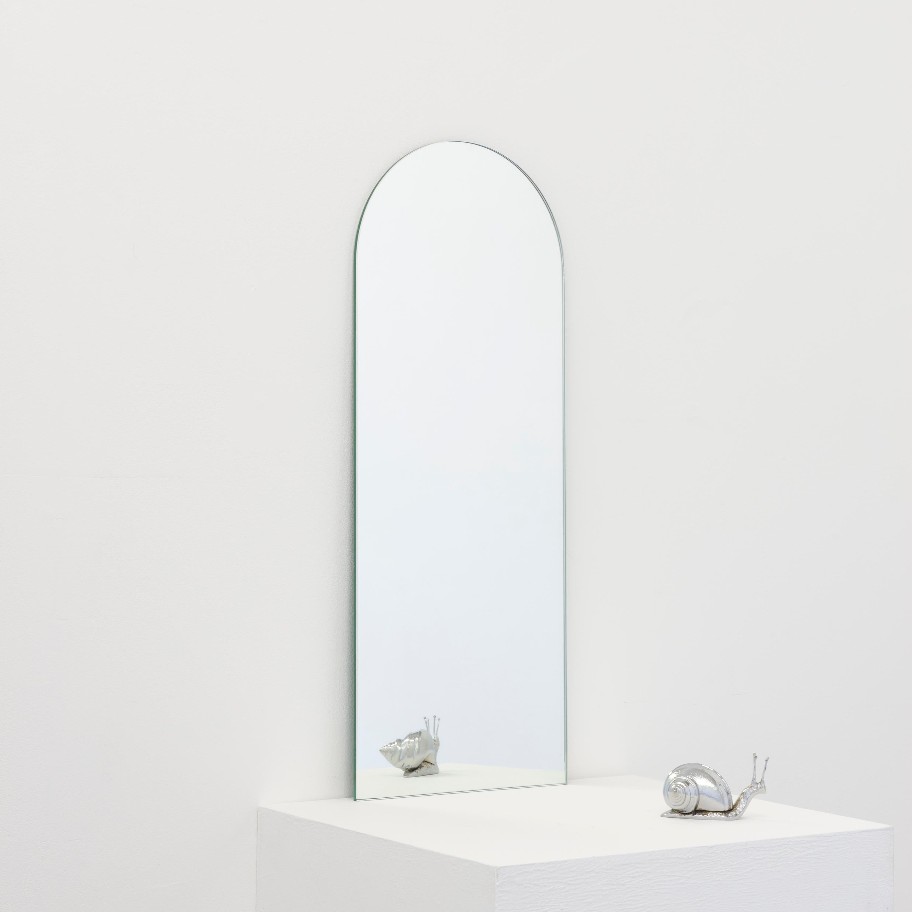 Arcus Arched shaped Minimalist Frameless Mirror with Floating Effect, Small In New Condition For Sale In London, GB