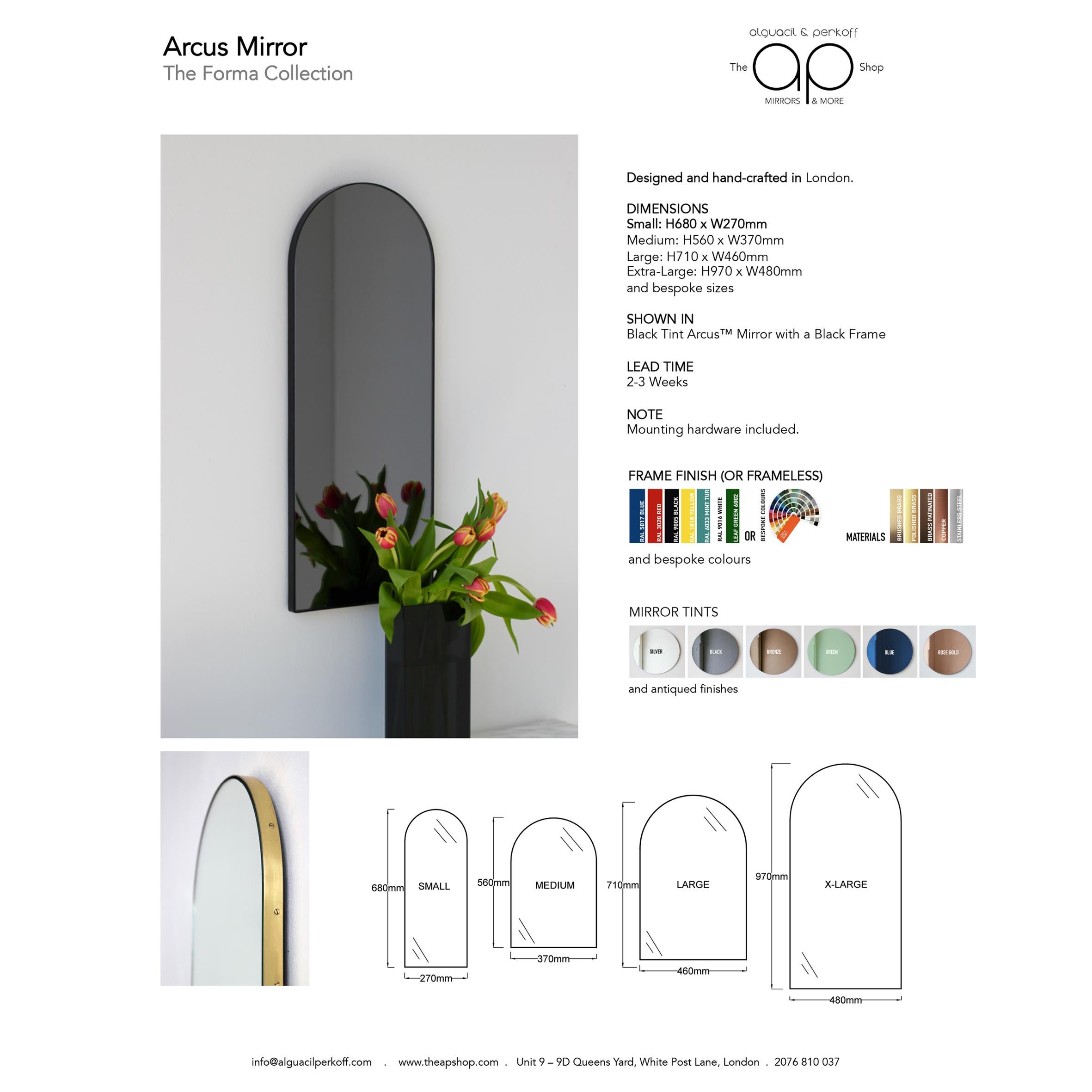 Arcus Black Tinted Arched Minimalist Frameless Mirror Floating Effect, Medium en vente 2