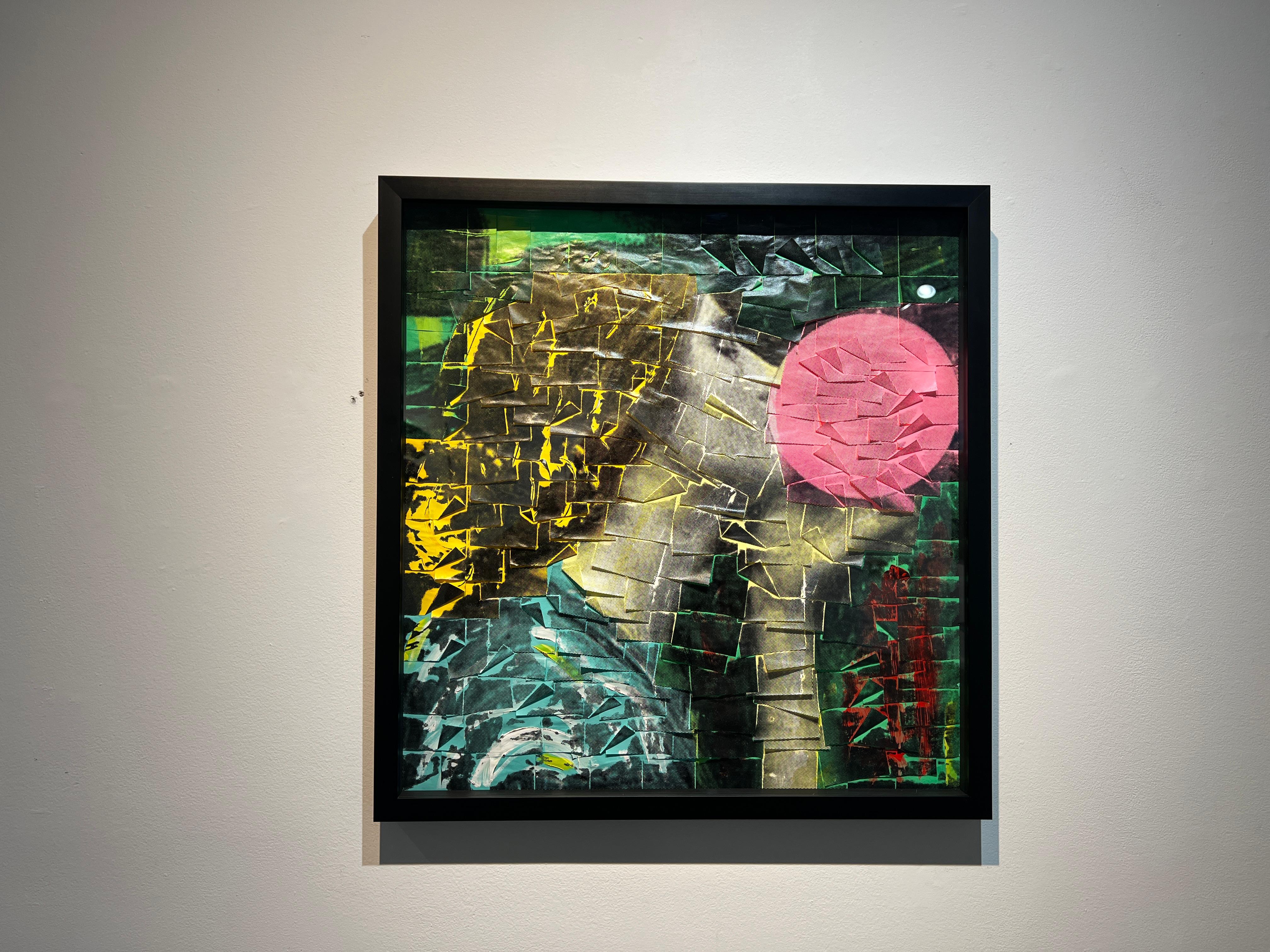 With the distinctive medium of post-it notes, Özmenoğlu re-contextualizes everyday objects from something ordinary to a beautiful work of art. The individualized behavior of each post-it note results in a unique mosaic-like effect with some pieces
