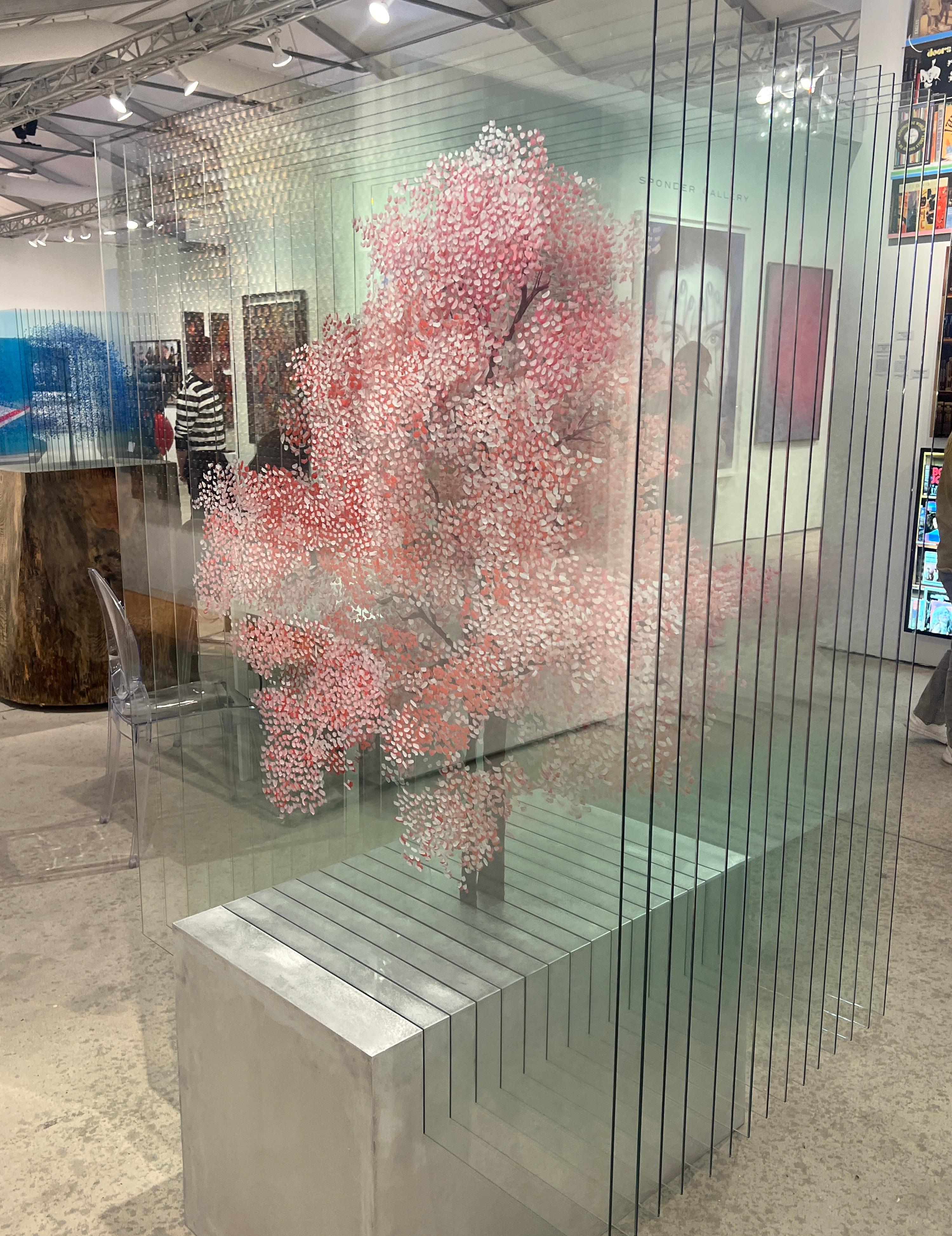 Ardan Özmenoğlu draws from her own experiences as a Turkish woman to explore ideas about history, popular culture, and the formation of a national and cultural identity. Known for her figurative works made from Post-it notes and sculptures created