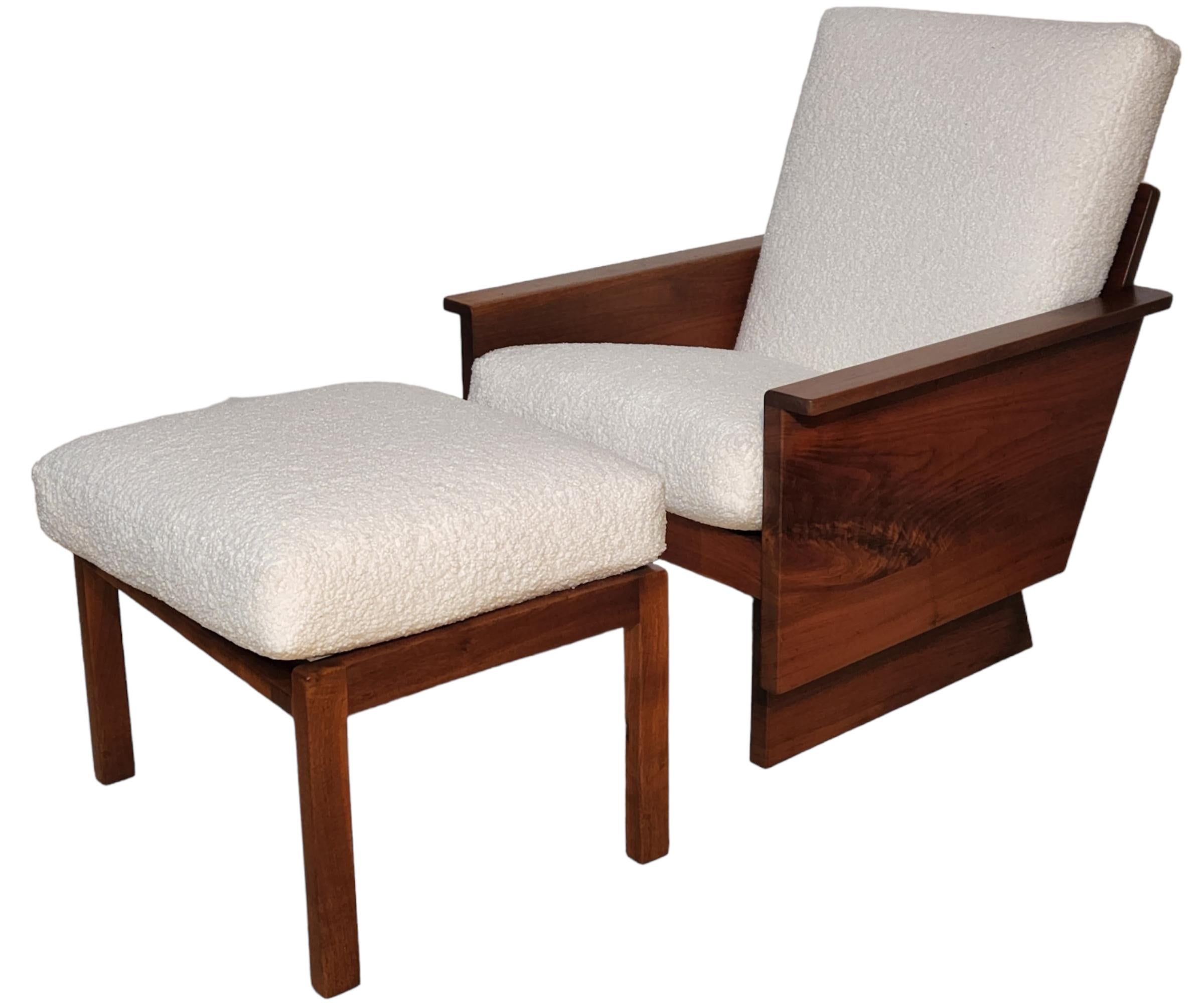 American Craftsman Arden Riddle Lounge Chair and Ottoman Studio Craft, 1979