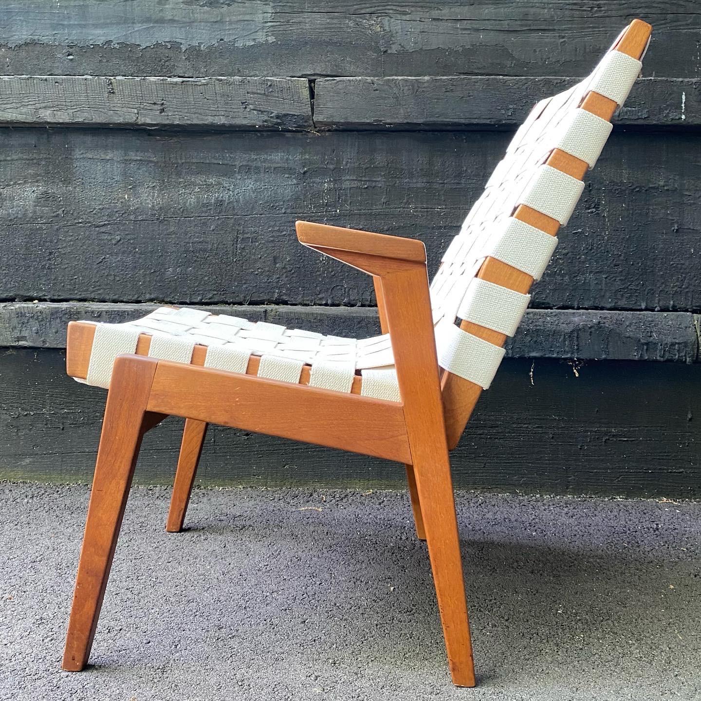 Arden Riddle Studio Craft Solid Cherry Lounge Chair with White Webbing, ca. 1970 1