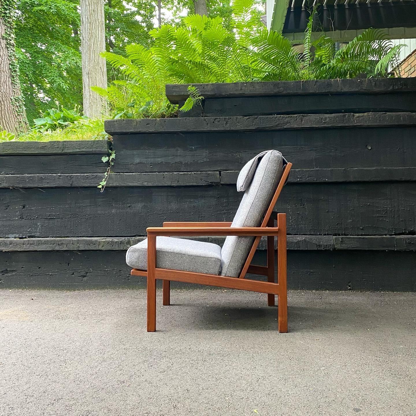 American Arden Riddle Studio Craft solid walnut adjustable lounge chair, ca. 1960's