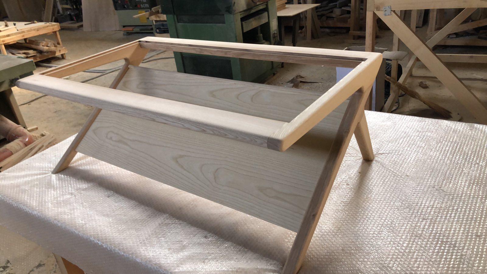 Mesa baja Arden de madera marrón con cristal Madera en venta