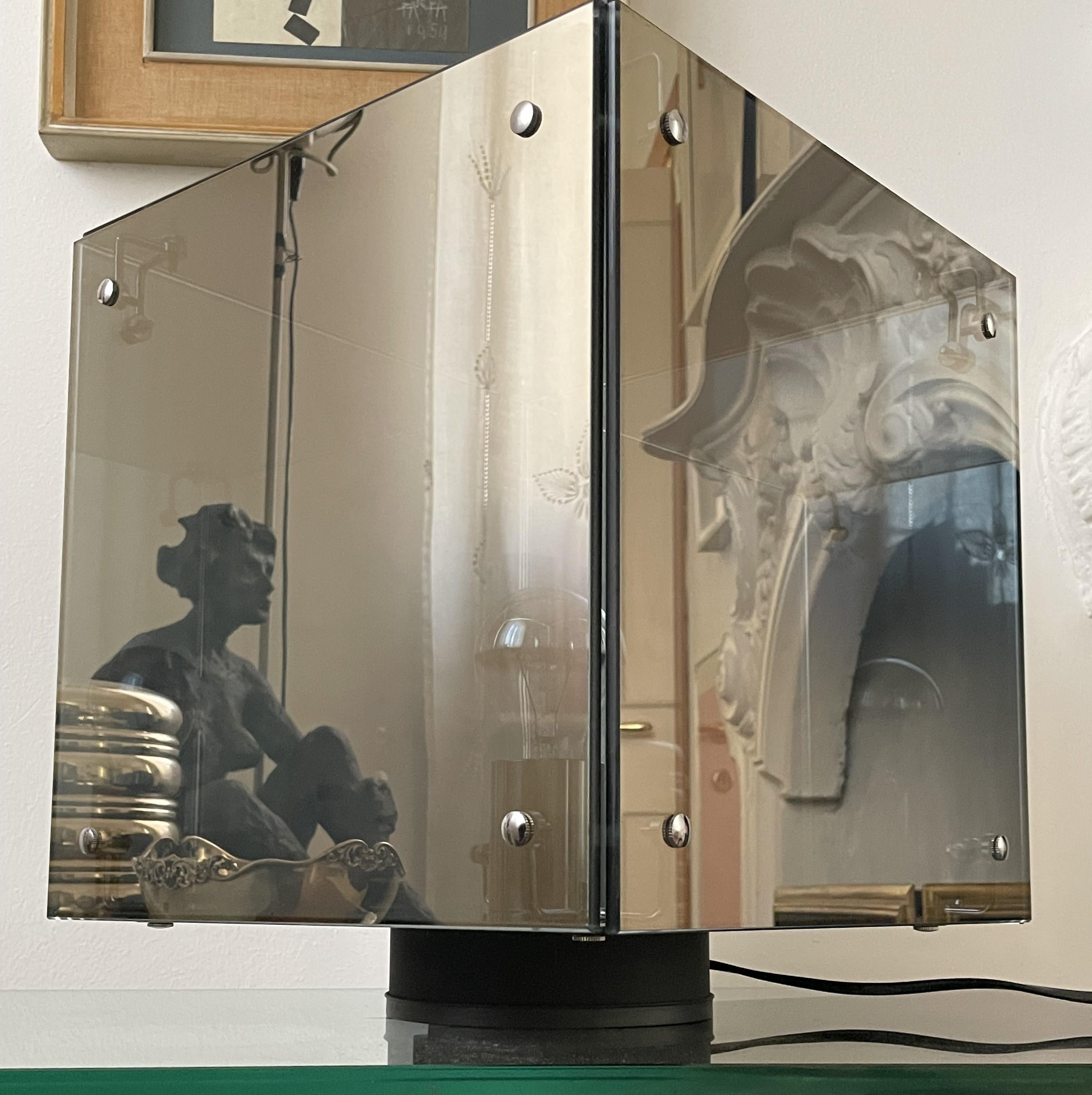 ARDITI Smoked Gray Mirrored Glass Table Lamp Prismar 2 for Sormani, Italy, 1972 For Sale 3