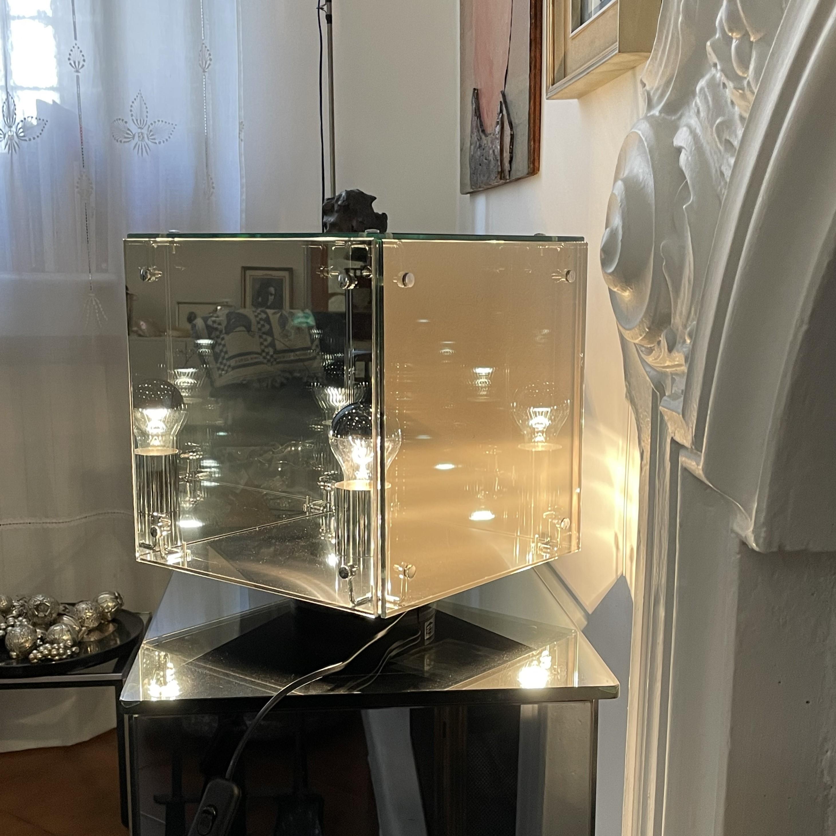Beveled ARDITI Smoked Gray Mirrored Glass Table Lamp Prismar 2 for Sormani, Italy, 1972 For Sale